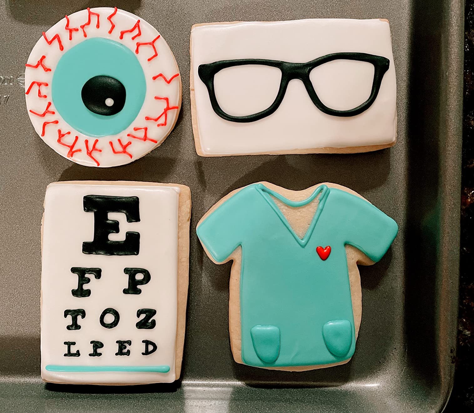 KODAK Luma 150 Ultra Mini Pocket Pico Projector - Black Built-in Battery & Speaker, 1080P Support Portable Wireless LED DLP Movie & Video Travel Projector, connects to iPhone and Android customer photo 2