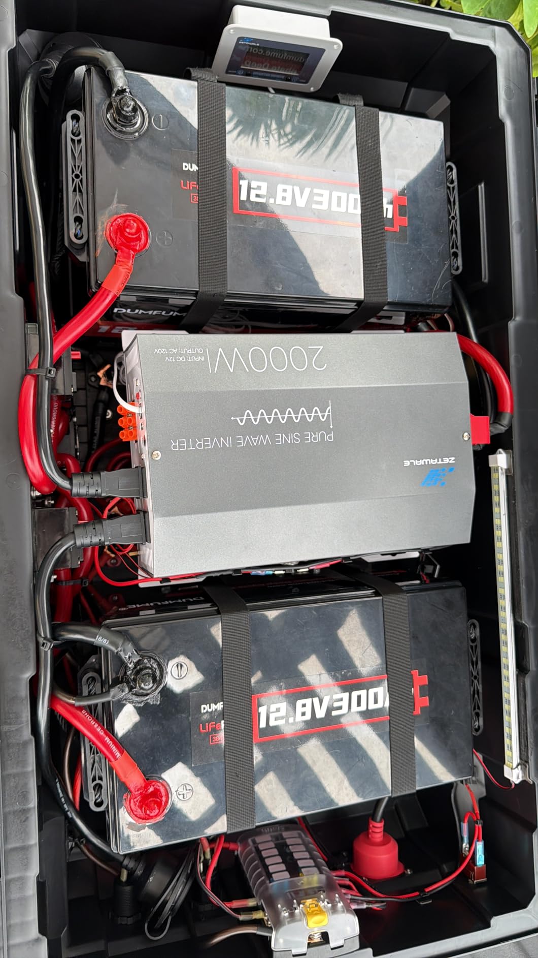 2000 Watts Pure Sine Wave Inverter 12V DC to 110V/120V AC Converter, 4000W Peak, LCD Remote Control, 4 AC Outlets, USB & Type-C - for RV, Truck, Off-Grid Solar, Emergency Power Backup customer photo 2