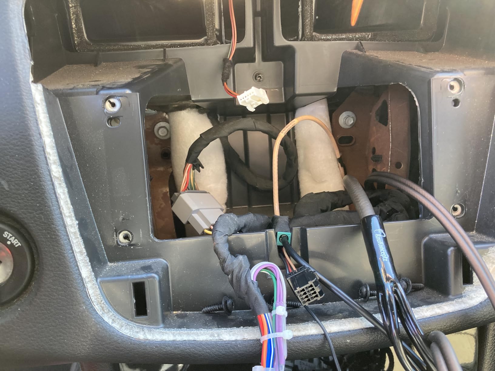 Klein Tools 3000CRKIT Ratchet Crimping Tool Set, (4) Interchangeable Dies for Heat Shrink, Non-Insulated, Insulated and Ferrule Terminal Connectors customer photo 1