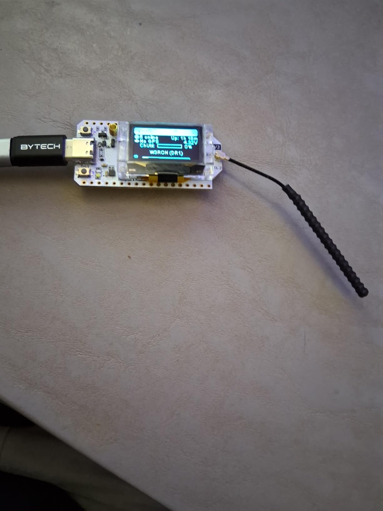 MakerFocus ESP32 LoRa V3 Development Board with 3000mAh Battery and 915MHz Antenna customer photo 1