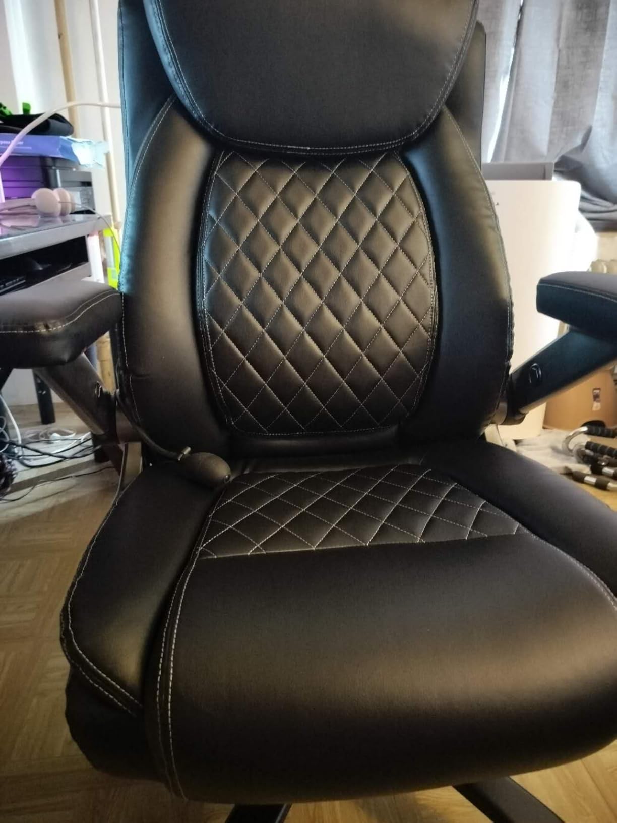 600LBS Large Heavy Duty Office Chair with 5D Flip Arms,Comfy Big and Tall Executive Office Desk Chair with Pocket Spring Cushion,High Back Computer Chair with Lumbar Support,Dual Rubber Wheel customer photo 1