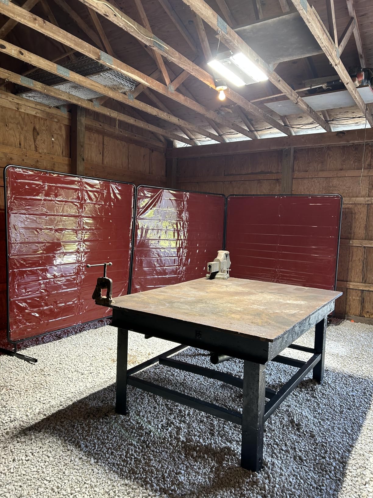 VEVOR Welding Screen with Frame, 6' x 6' 3 Panel Welding Curtain Screens on 12 Swivel Wheels (6 Lockable), Welding Protection Screen Moveable & Professional for Workshop, Red customer photo 1