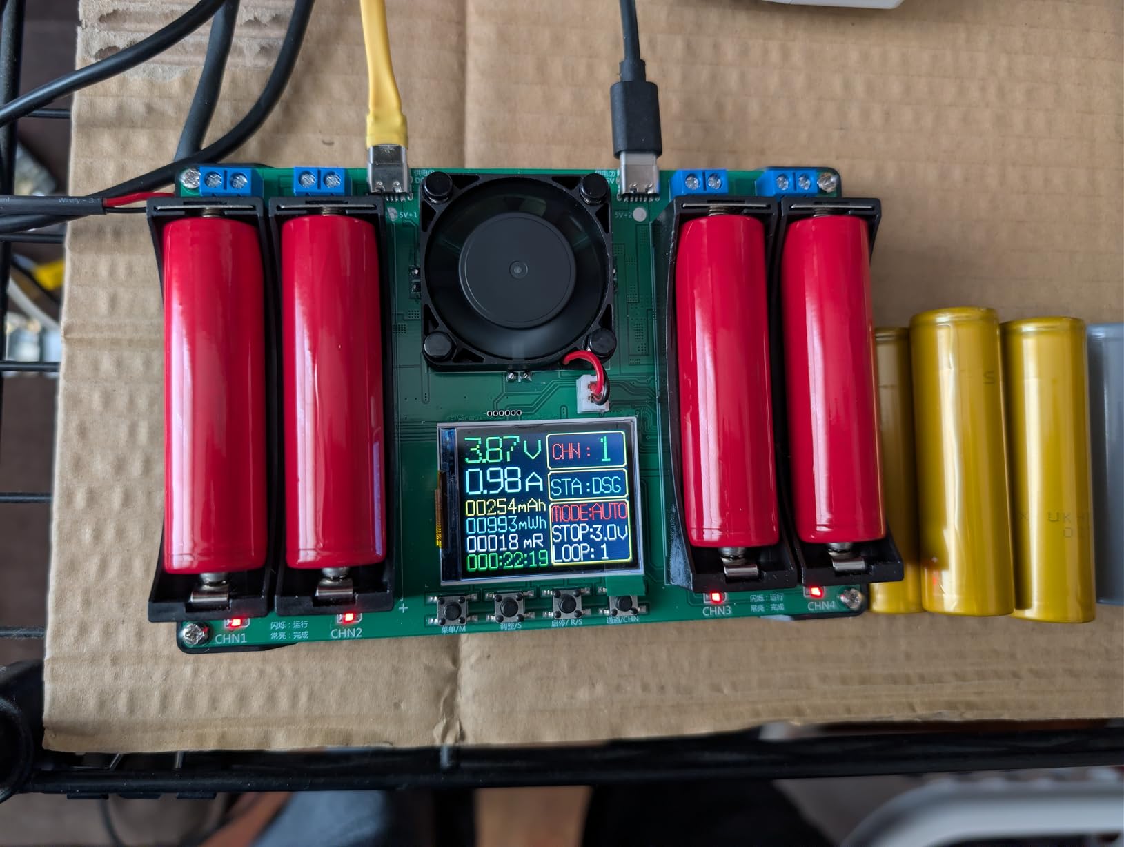 1pcs 18650 Lithium Battery Capacity Tester Module MAh MWh Digital Battery Power Detector Module 18650 Tester Type-C (4 Channel) customer photo 2