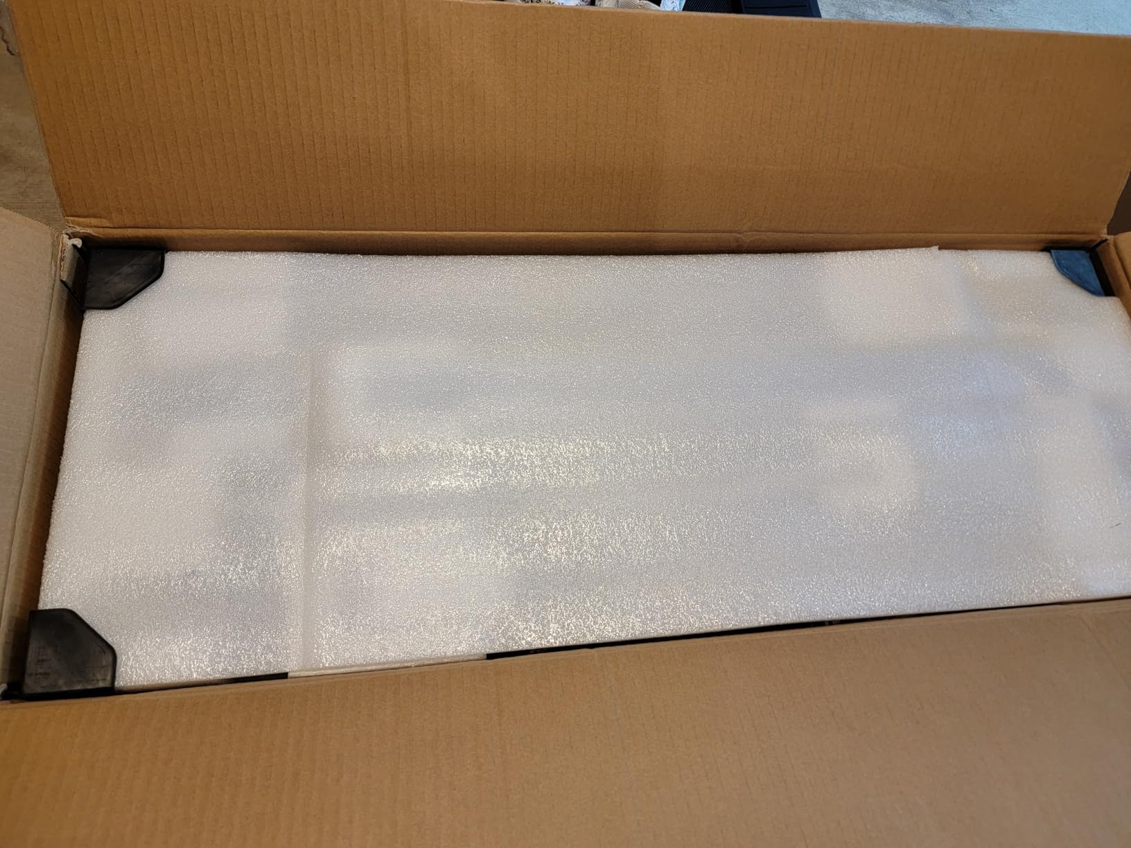 HUANUO 71 x 30 inch Electric Standing Desk, Powerful Brushless Motor Large Height Adjustable Table, 4 Memory Preset Sit Stand Up Desk, Home Office Computer Table with Thick T-Shaped Frame customer photo 2