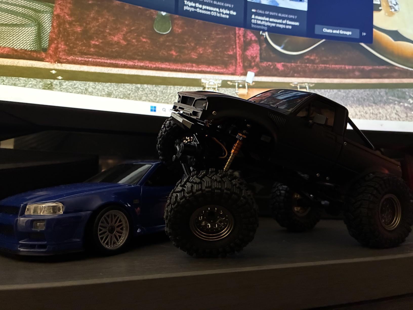 Axial RC Truck 1/24 SCX24 Base Camp 4x4 Rock Crawler Brushed RTR (Everything Needed to Run is Included) - Blue customer photo 2