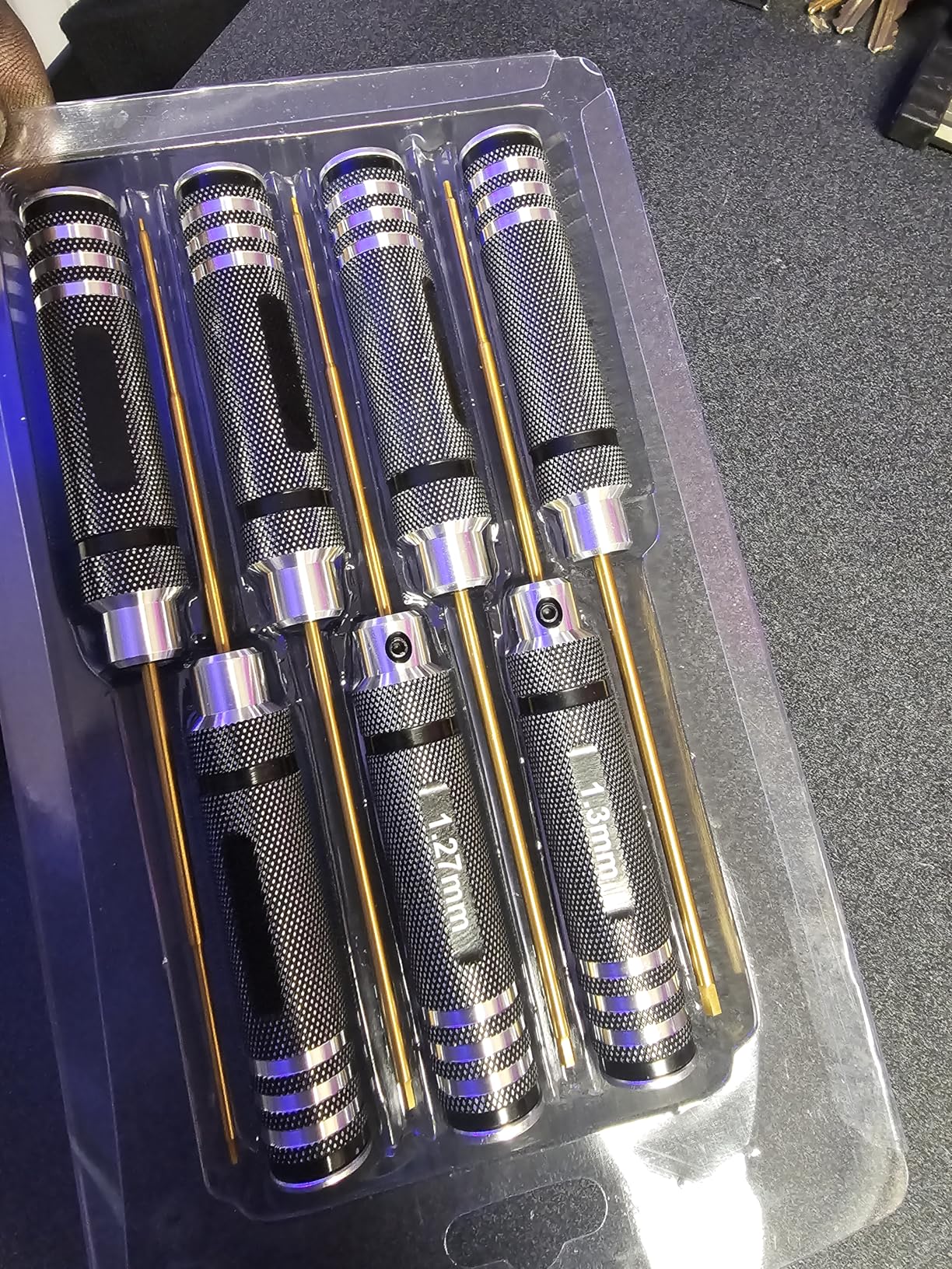 Hex Driver Set Hex Allen Screwdriver Kit 0.9mm 1.27mm 1.3mm 1.5mm 2.0mm 2.5mm 3.0mm Allen Wrench Set Titanium Hexagon Screwdriver RC Tools Kit for RC Car Drone Multi-Axis Helicopter Models(7pcs) customer photo 1