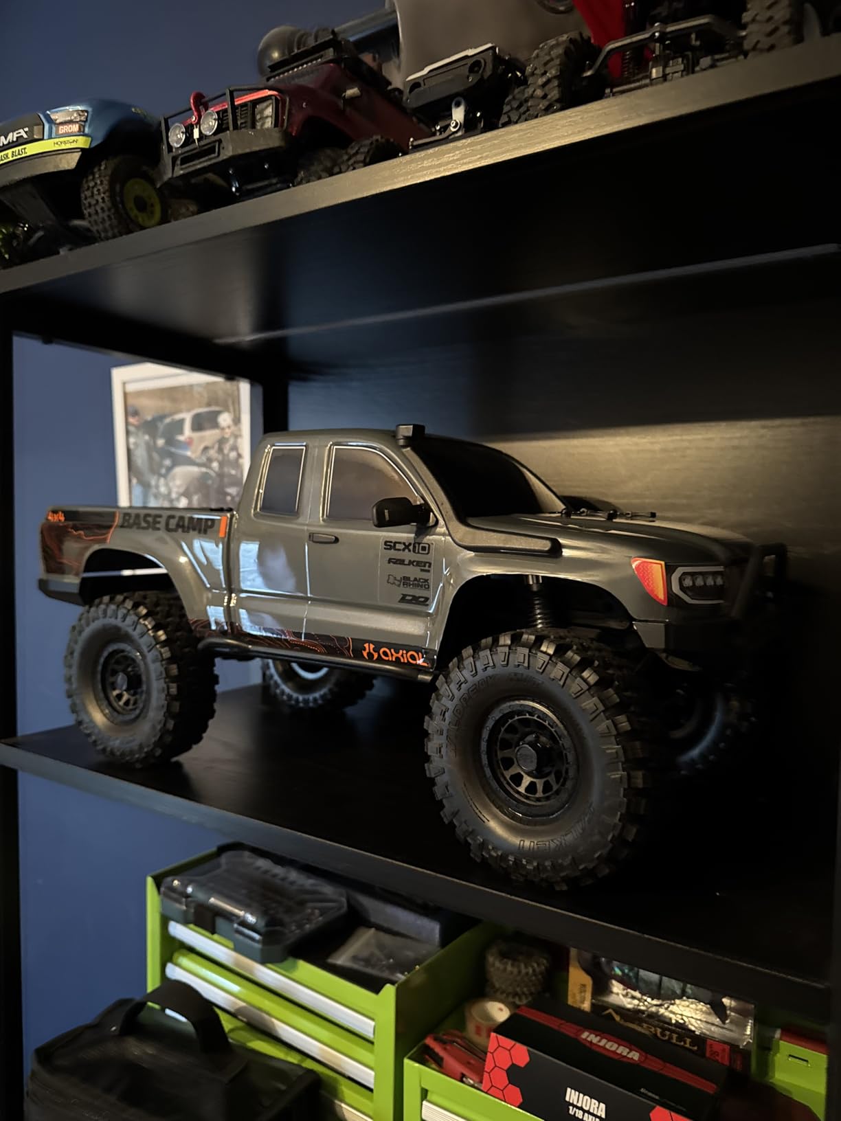 Axial RC Truck 1/10 SCX10 III Base Camp 4X4 Rock Crawler Brushed RTR customer photo 2