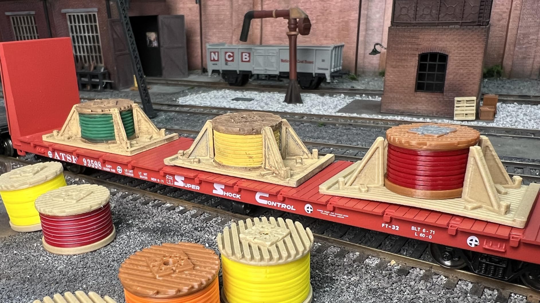 FLASHFORGE AD5X Multi-Color 3D Printer, CoreXY 600mm/s High-Speed, 1-Click Auto Leveling customer photo 1