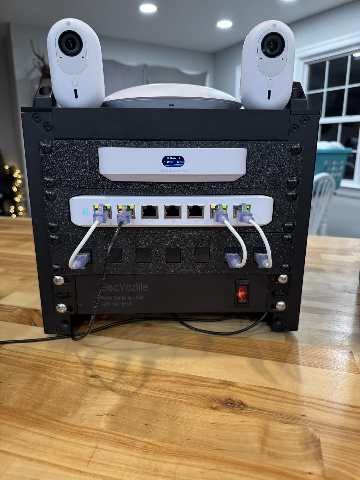 GeeekPi 4U Server Cabinet, 10 inch Mini Server Rack for Network, Servers, Audio, and Video Equipment, DeskPi RackMate T0 Rackmount, 7.87 inch Depth customer photo 1