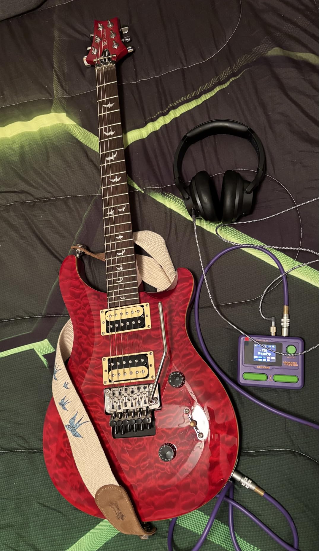 SONICAKE Pocket Master-Portable Multi Effects Pedal, 100+ Built-in Guitar/Bass/Acoustic Effects, Amp Modeling, IR Cabinets Simulation, Stereo OTG USB Audio Interface, Rechargeable Guitar Pedal (Black) customer photo 1