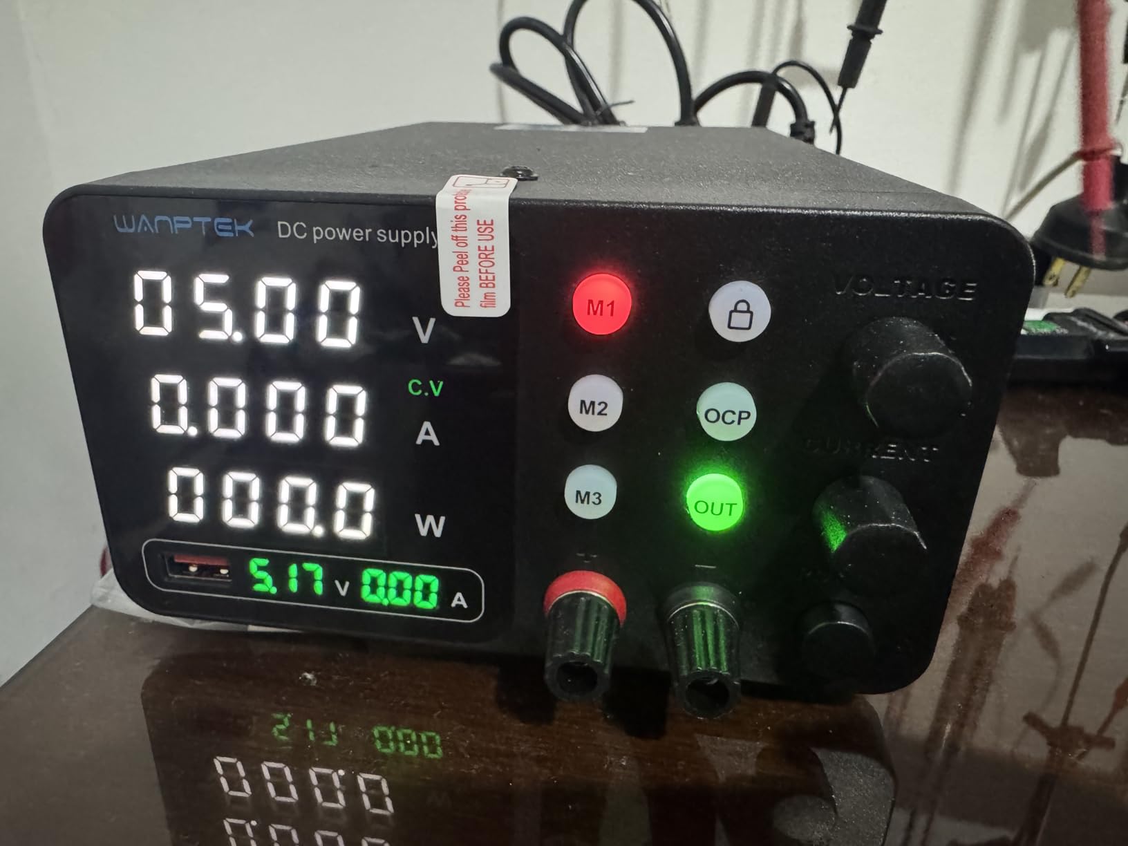 WANPTEK DC Bench Power Supply 30V 10A, Regulated Variable Lab Power Supply with Memory Presets, Encoder Knob, OCP Protection, Output Switch, 4-Digit LED, USB Fast Charge customer photo 1