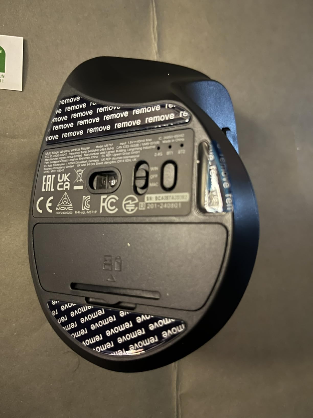 UGREEN Vertical Mouse, Wireless Bluetooth Ergonomic Mouse, Dual-Mode (BT 5.4 & USB 2.4G), Quiet Clicks, 4 Adjustable DPI (1000/1600/2000/4000), Compatible with Windows/Mac/Linux/Android/ChromeOS customer photo 2