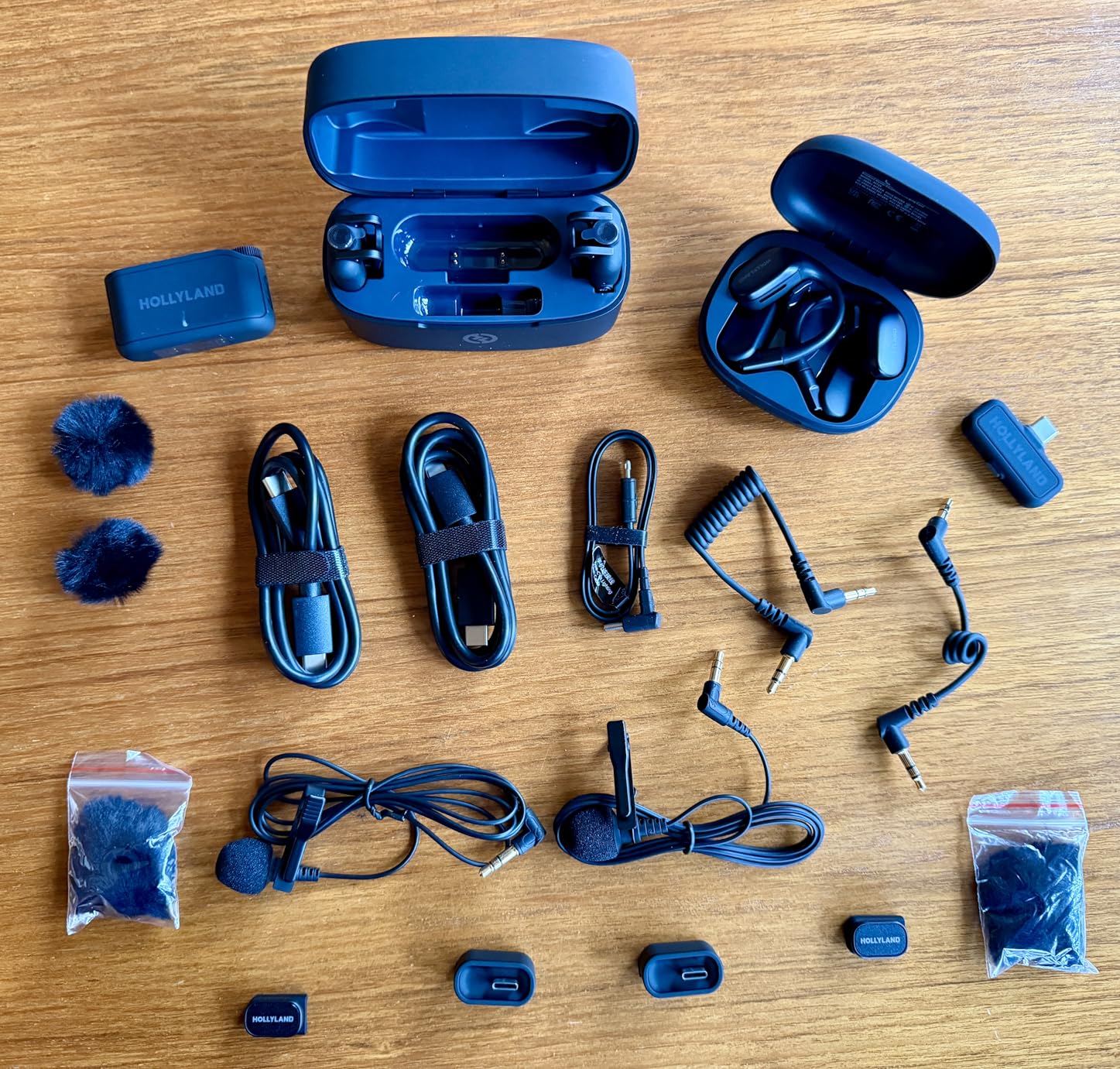 Hollyland Lark MAX 2 Wireless Microphone for iPhone/Camera/Android, AI Noise Cancel, Wireless Monitoring, 32bit Full-Chain Audio, Timecode (Ultimate Combo, 2TX+2RX+OWS Earphones + Charging Case) customer photo 2