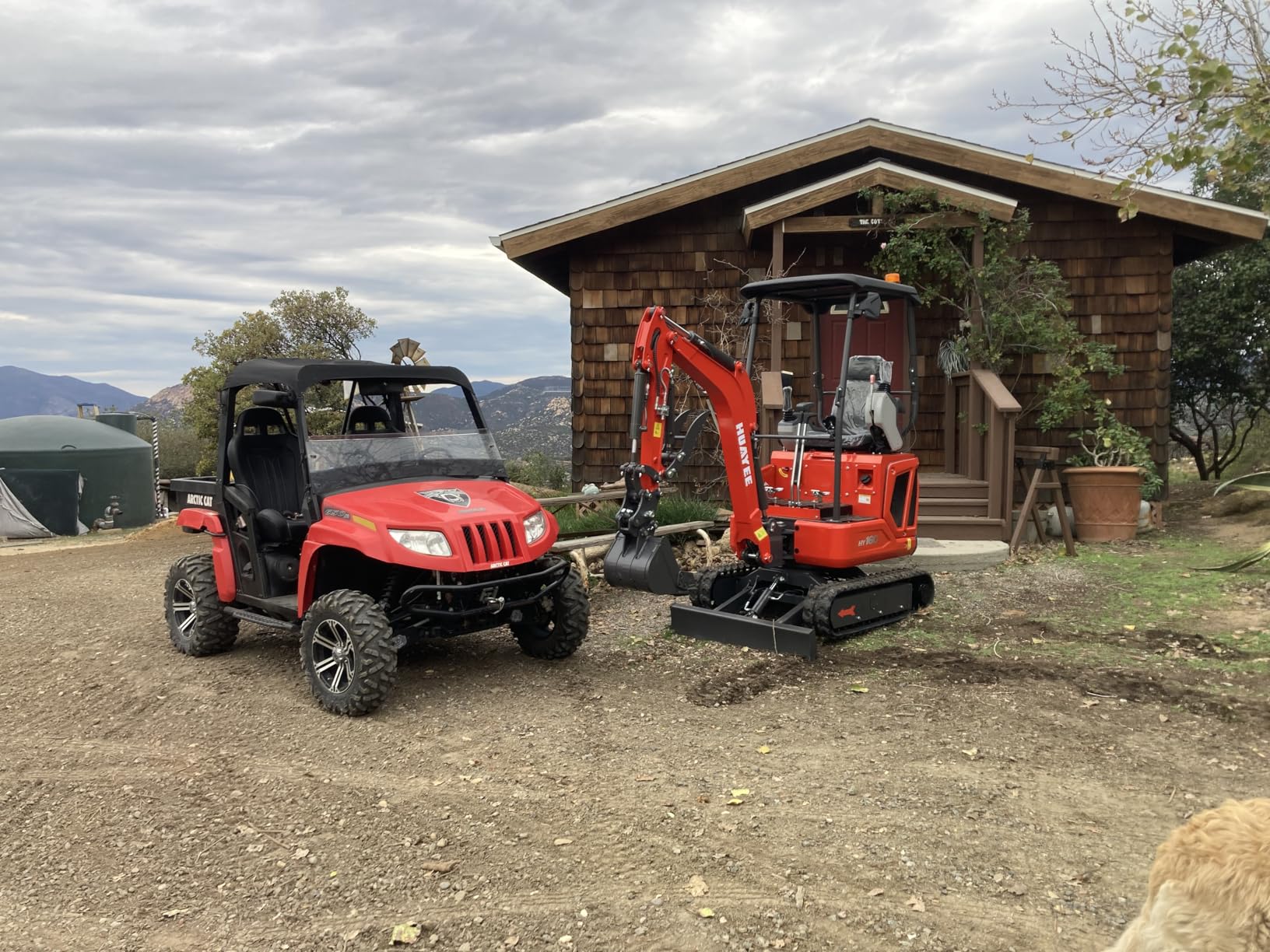HY14G 1.4T Mini Excavator 14HP KubotaDiesel Engine w/Hydraulic Thumb, Semi-Auto Quick Coupler, Pilot Control & Side Swing - Includes Delivery/Unloading Service customer photo 2
