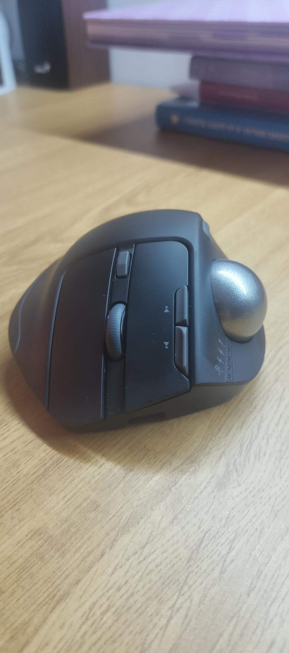 SABLUTE MAM1 Pro Ergonomic Wireless Trackball Mouse, Adjustable 0/18 Angle, Thumb Control, Quiet Clicks, 3 Multi-Device Bluetooth & USB Receiver, Rechargeable Mouse for Office, Windows Mac customer photo 1