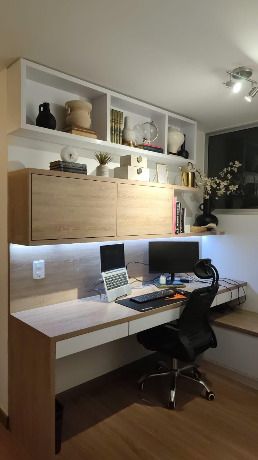 AOC 24B35H3 24 inch IPS Full HD (1920 x 1080) 120Hz LED Monitor, Adaptive Sync, VGA & HDMI, Flicker-Free, Low Blue Light, HDR Ready, VESA, Tilt Adjust, Eco-Friendly customer photo 2