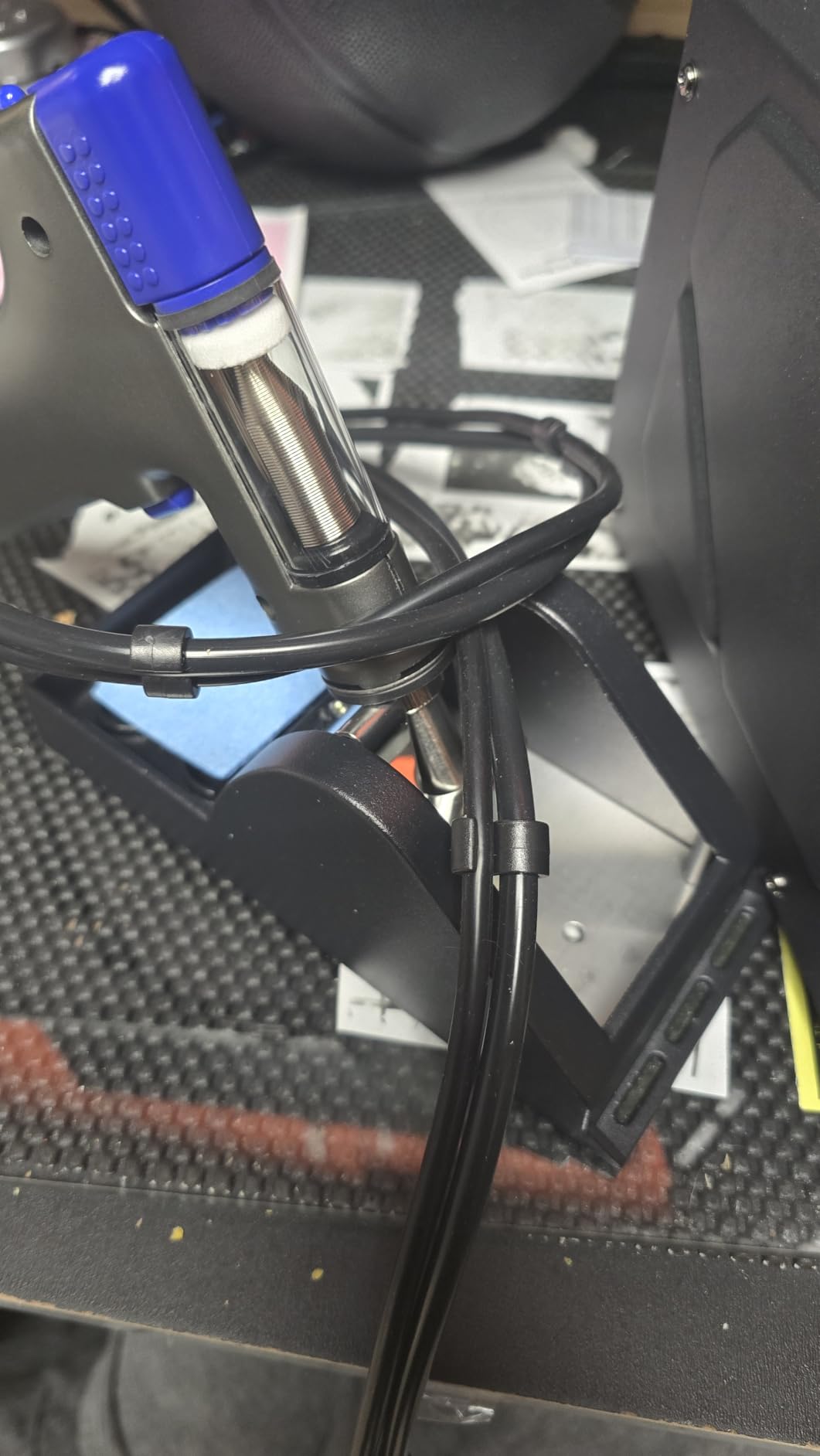 WEP 948D-I 110W High Power Desoldering Station with 4 Desoldering Nozzles, Temperature-Controlled with 3 Pre-set Channels, Tiltable Display, ESD-Safe customer photo 2