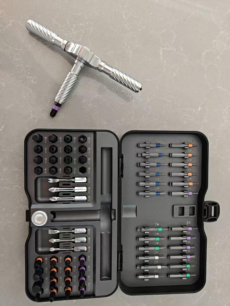 VMAN Ratchet Screwdriver Set, 66 in 1 magnetic Screwdriver sets, S2 Steel Bits, DIY Combination Flexible Shaft, Suitable for Furniture Assembly, Precision Electrical Appliance Repair, Bicycle Tools customer photo 2