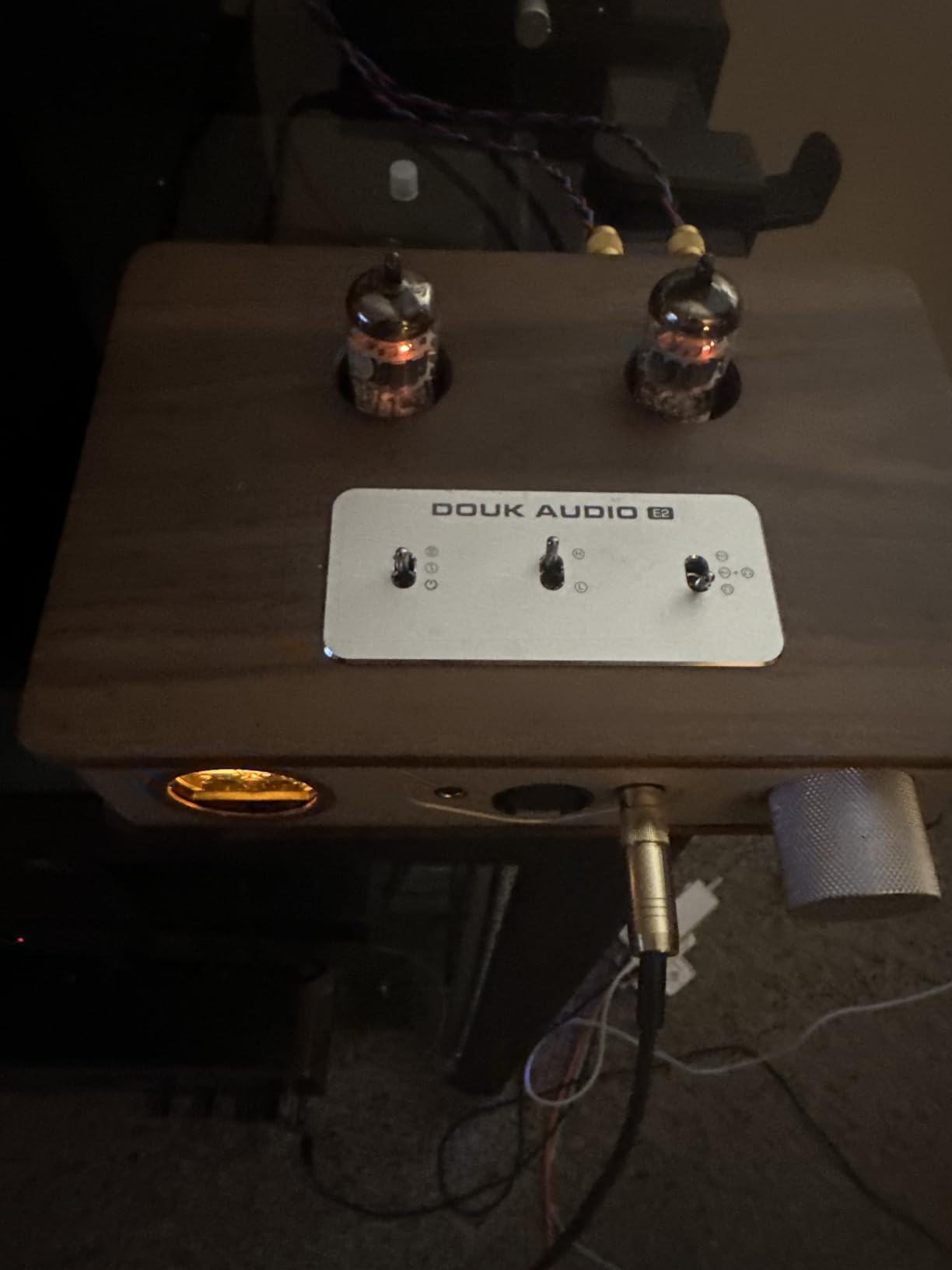 Douk Audio Tube Headphone Amp: for XLR, 4.4mm, 6.35mm HiFi Headphones, Stereo Preamplifier with VU Meter & German Valvo Vacuum Tubes (E2) customer photo 2