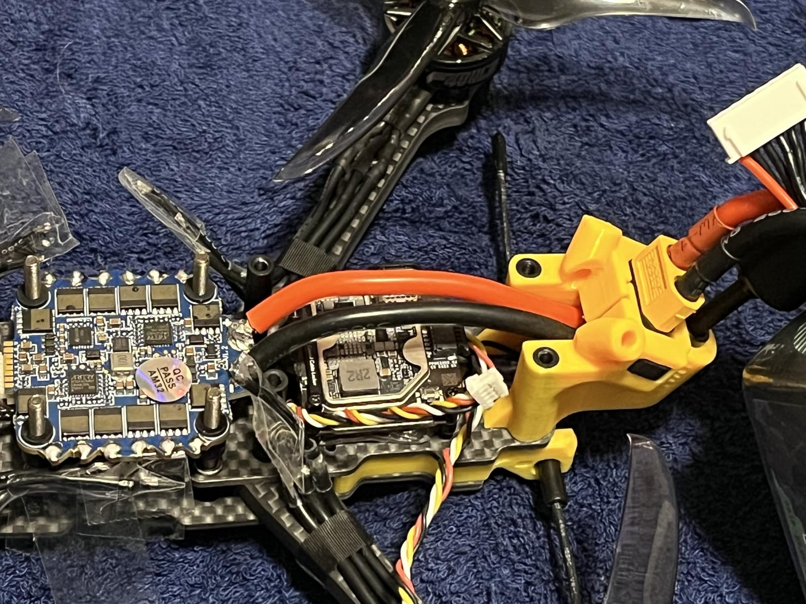 SEQURE 65A 4in1 ESC 2-6S Electric Speed Controller 30.5x30.5mm for FPV Racing Drones Freestyle - AM32 customer photo 2