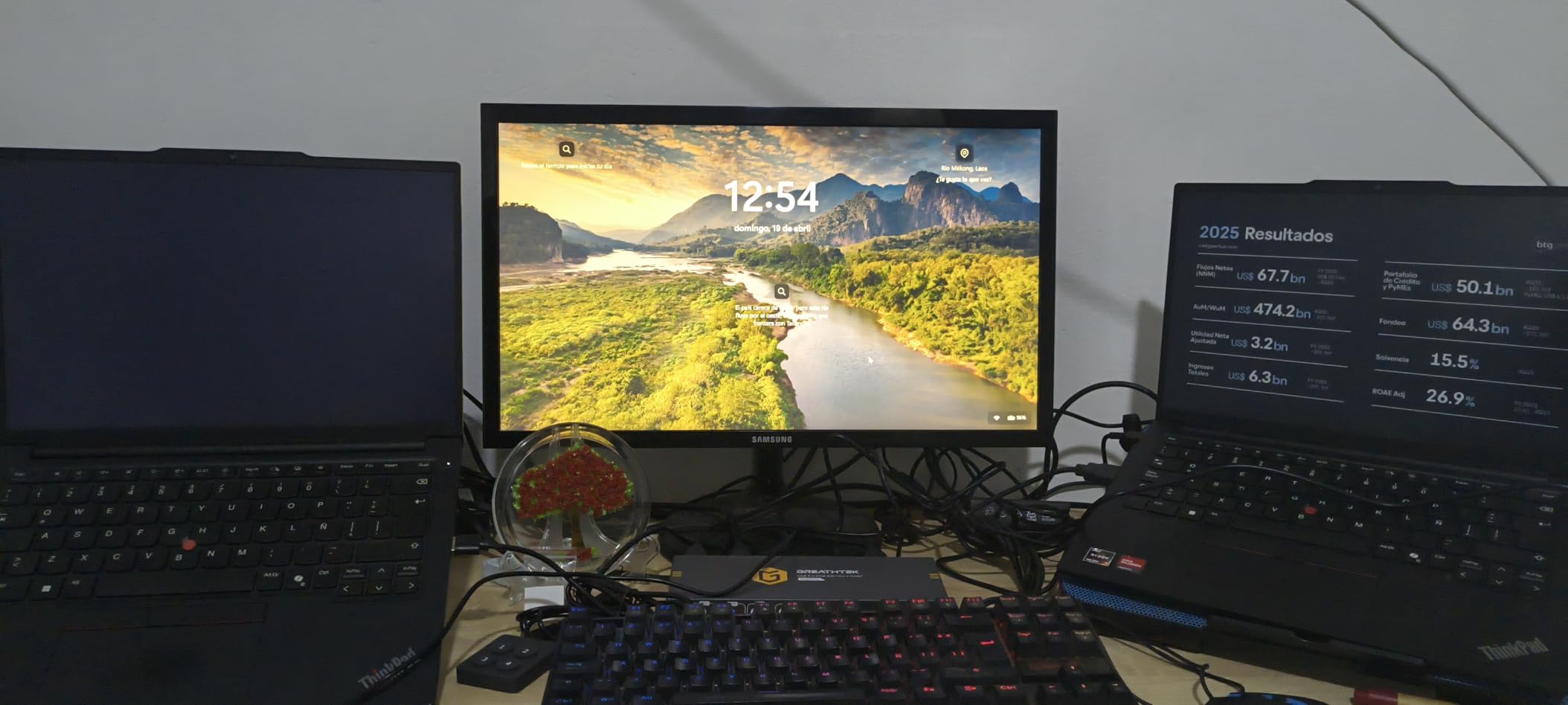 HDMI KVM Switch 4 Computers 2 Monitors with 3 USB3.0 Ports, 4K@60Hz Dual Monitor KVM Switch 4 Port for 4 PCs Share 2 Monitors, Support Button Switch, Adaptive EDID, 4 in 2 Out customer photo 1