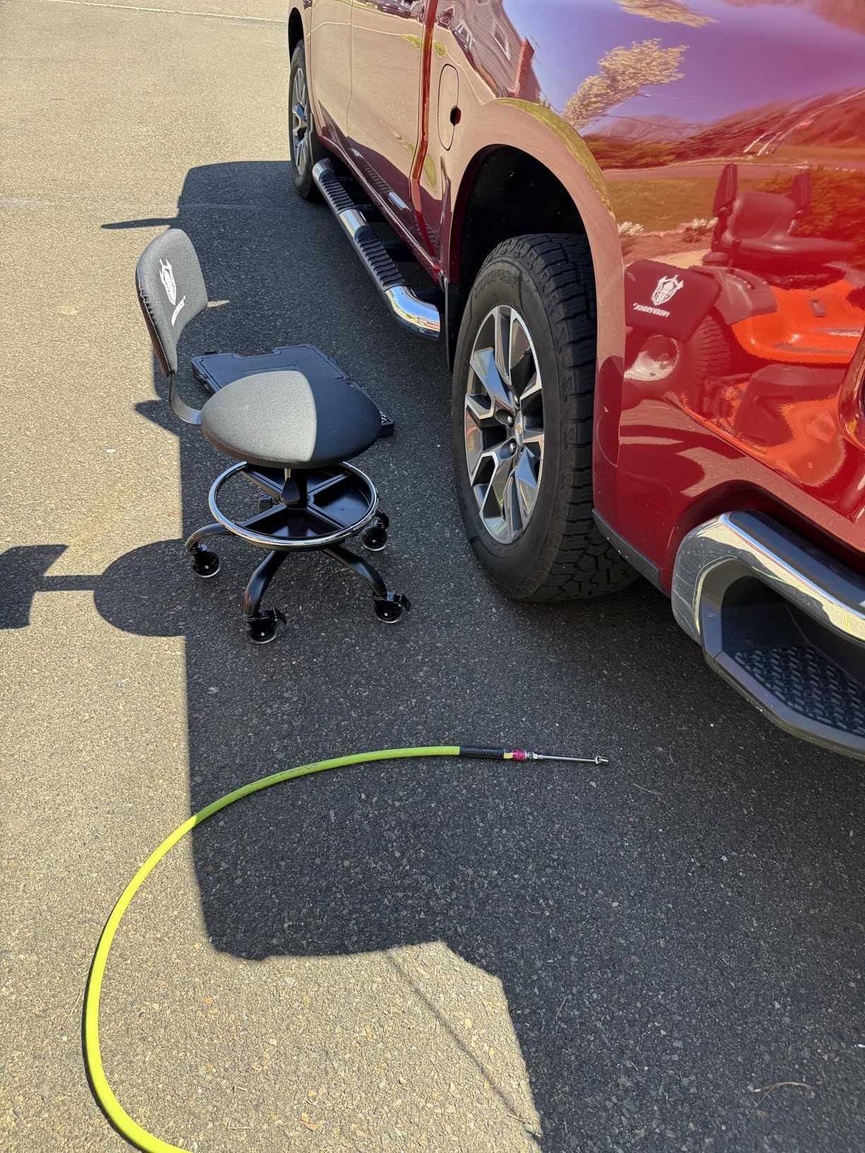 Rolling Shop Stool with Wheels, Garage Mechanic Stool Chair with Backrest, Height Adjustable Heavy Duty Swivel Task Chair, Adjustable Footrest with Storage Tray for Garage Kitchen Salon Tattoo (Black) customer photo 2