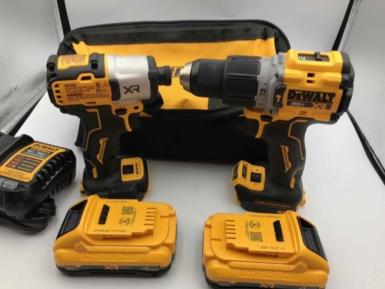 DEWALT 20V MAX XR Impact Driver and Hammer Drill Cordless Power Tool Combo Kit, Includes 2x 4ah POWERPACK Batteries and a Charger (DCK250QQ2) customer photo 2