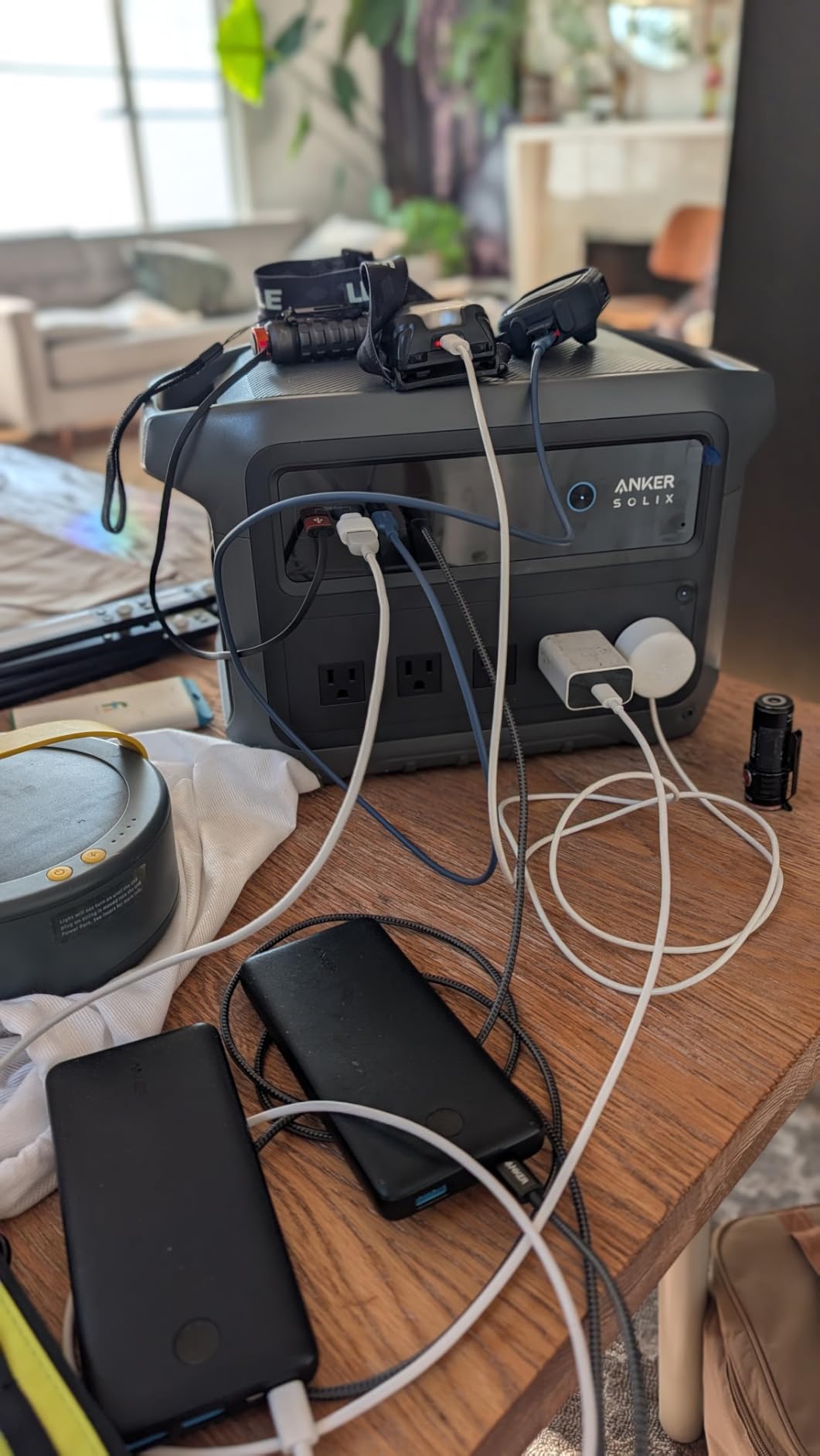 Anker SOLIX C1000 Gen 2 Portable Power Station, 2,000W (Peak 3,000W) Solar Generator, Full Charge in 49 Min, 1,024Wh LiFePO4 Battery for Home Backup, Power Outages, and Camping customer photo 2