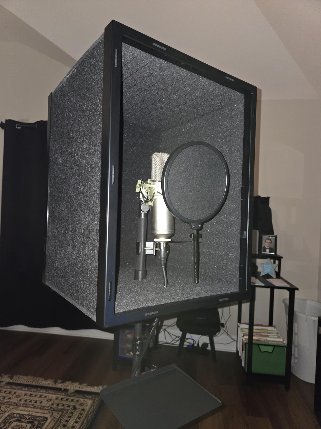 TONOR Personal Vocal Booth, Microphone Isolation Shield for Studio, Framed Acoustic Foam Box, Sound Absorbing, for Professional Recording, Podcast, Singing, Adjustable Height, Max 190 cm/53.1inch customer photo 1
