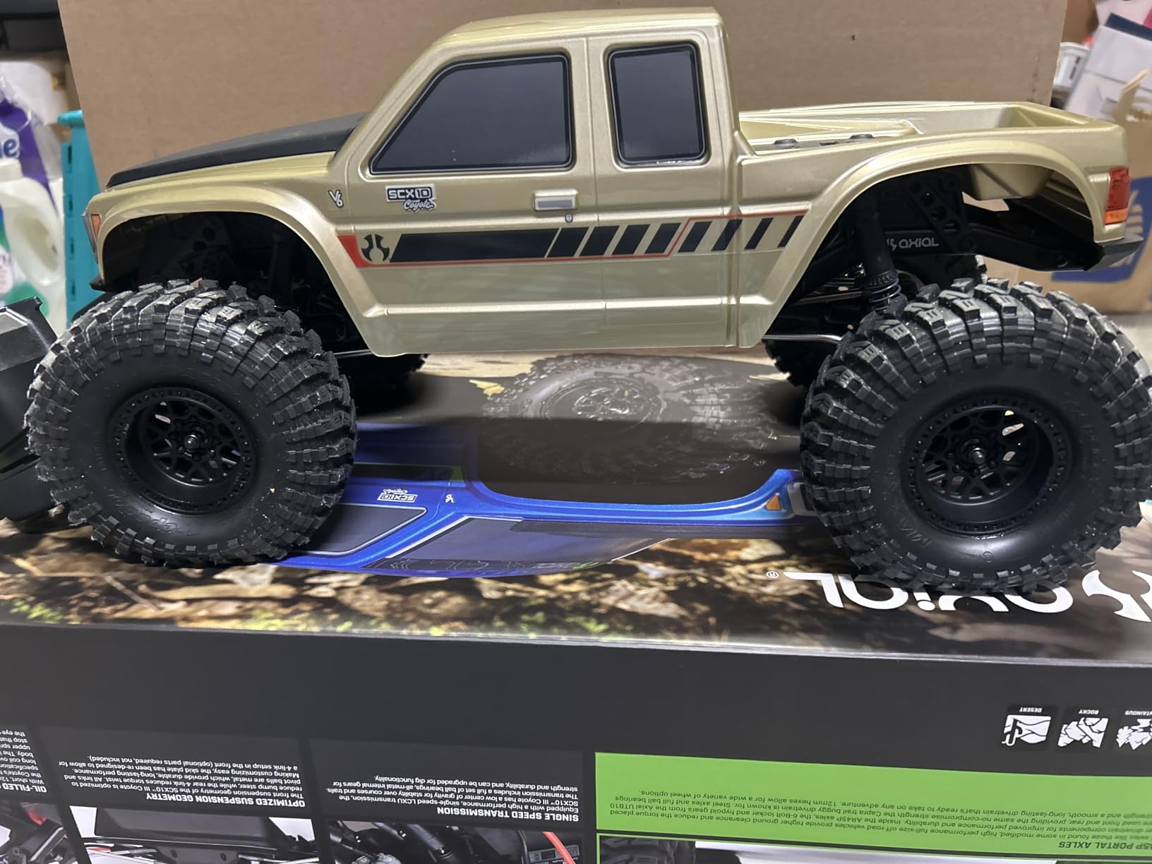 Axial RC Truck SCX10III Coyote: 1/10 4WD RTR with Battery and Charger, Brushed Rock Crawler customer photo 2