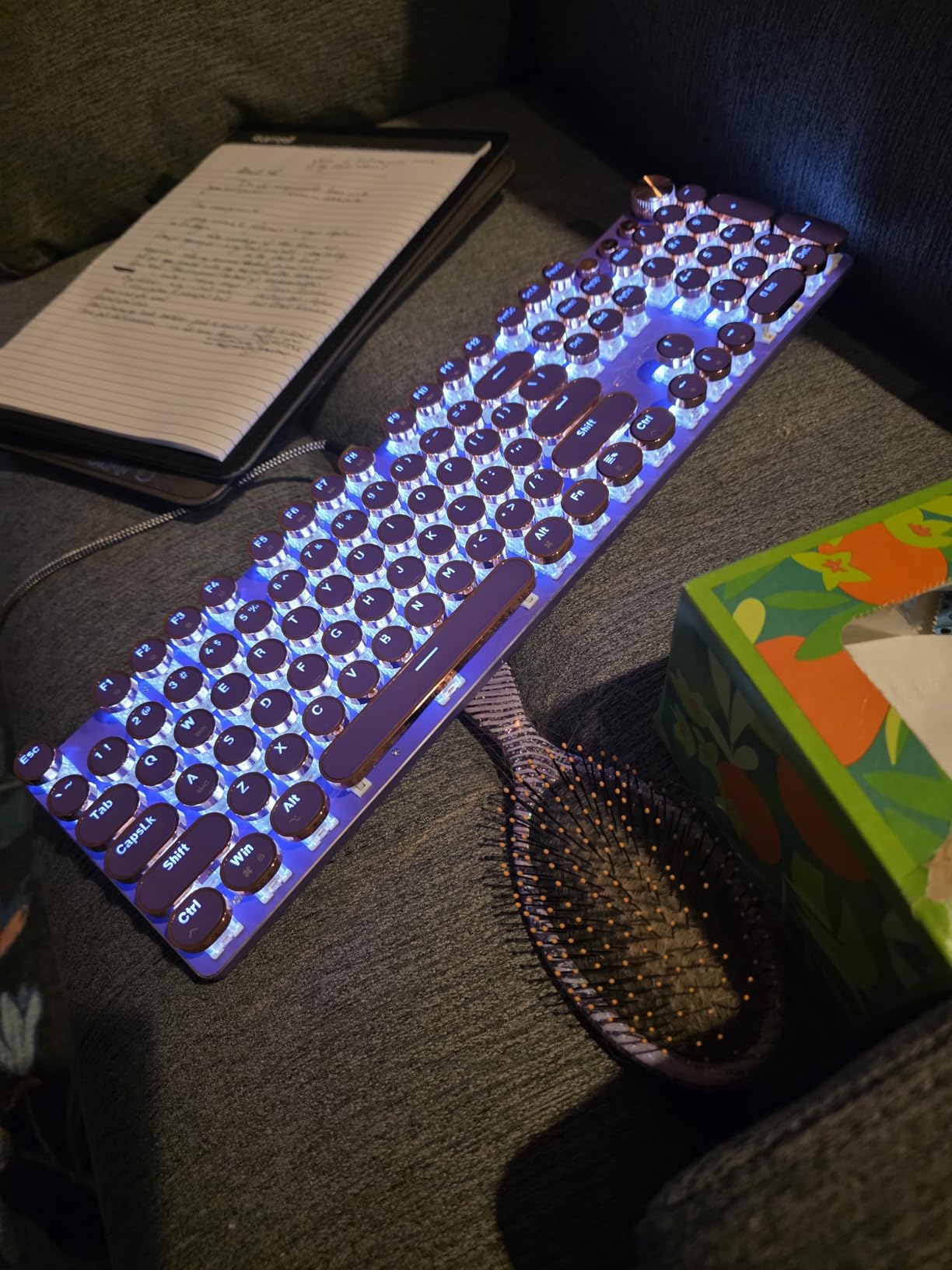 Typewriter Style Mechanical Gaming Keyboard White LED Backlit 104-Key NKRO White Switches Retro Round Keycaps Golden Ring Volume Knob Metal Panel Wired USB-C Detachable Cable, Black customer photo 1