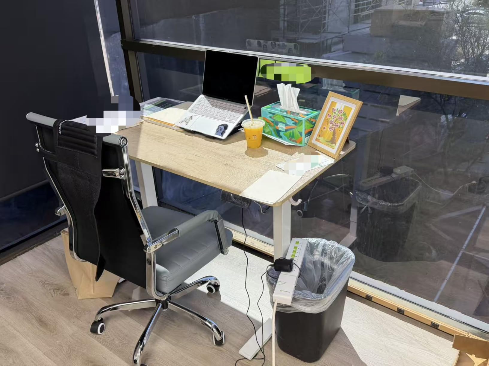 FEZIBO L Shaped Electric Corner Standing Desk, 55×32 inch Home Office & Computer Height Adjustable Table with 4 Memory Height Settings, Ergonomic Sit and Stand Desk with Splice Board, White Top customer photo 1