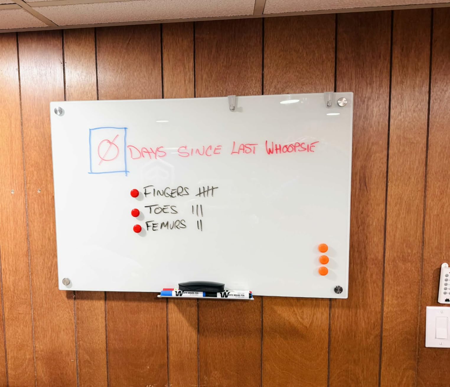 MaxGear Glass Whiteboard 72 x 48 Inch, Large Tempered Glass Dry Erase Board 6 x 4 ft, Frameless Wall Mounted Magnetic Whiteboard for Office, Conference Room, Classroom, Team Collaboration customer photo 1