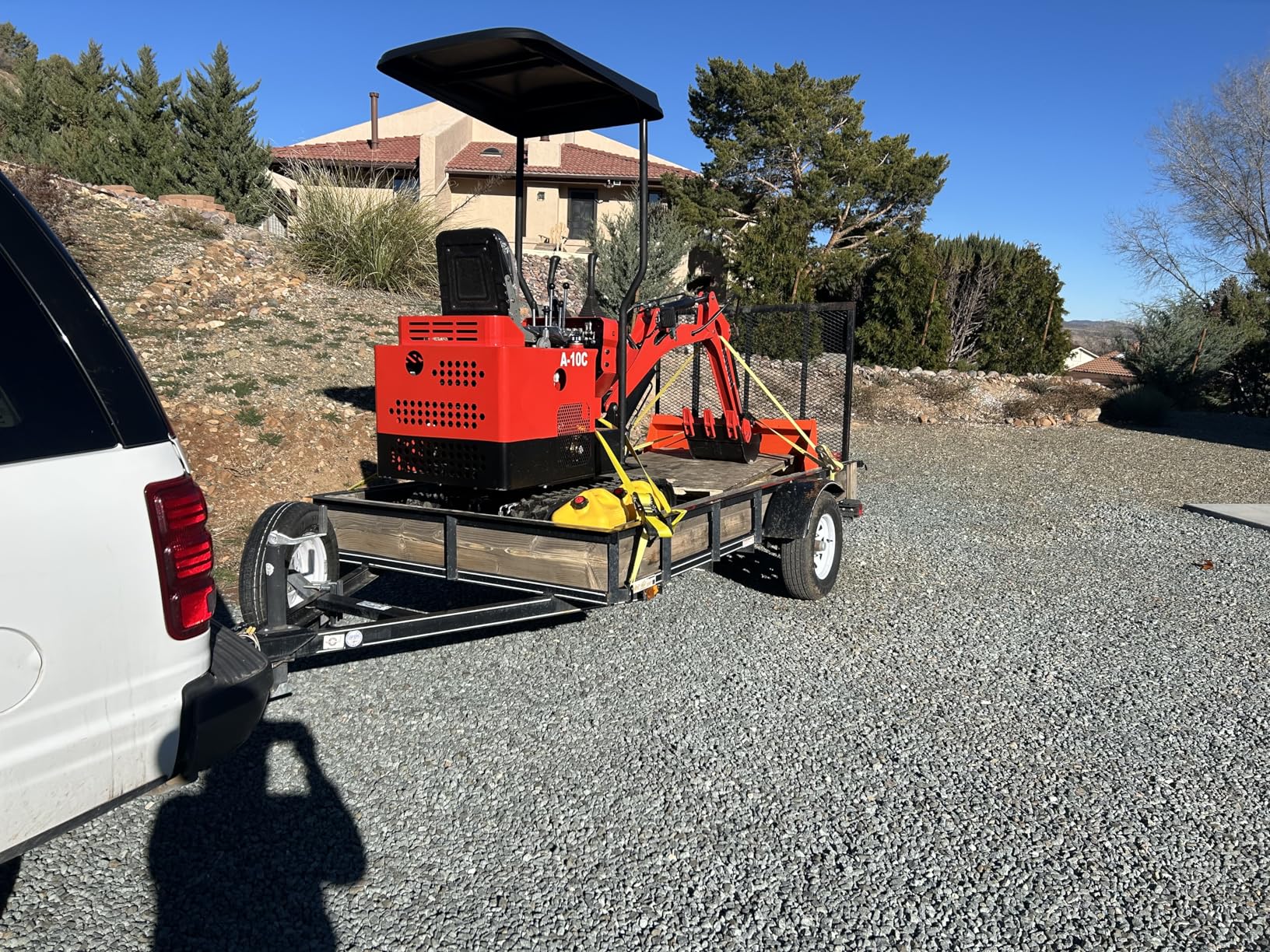 Aoururl 1.4 Ton Mini Excavator with 6 Attachments, EPA Certified Compact Excavator with 13.5HP Gasoline Engine, Hydraulic Control, Mini Backhoe for Garden, Farm, Trenching, Landscaping customer photo 1