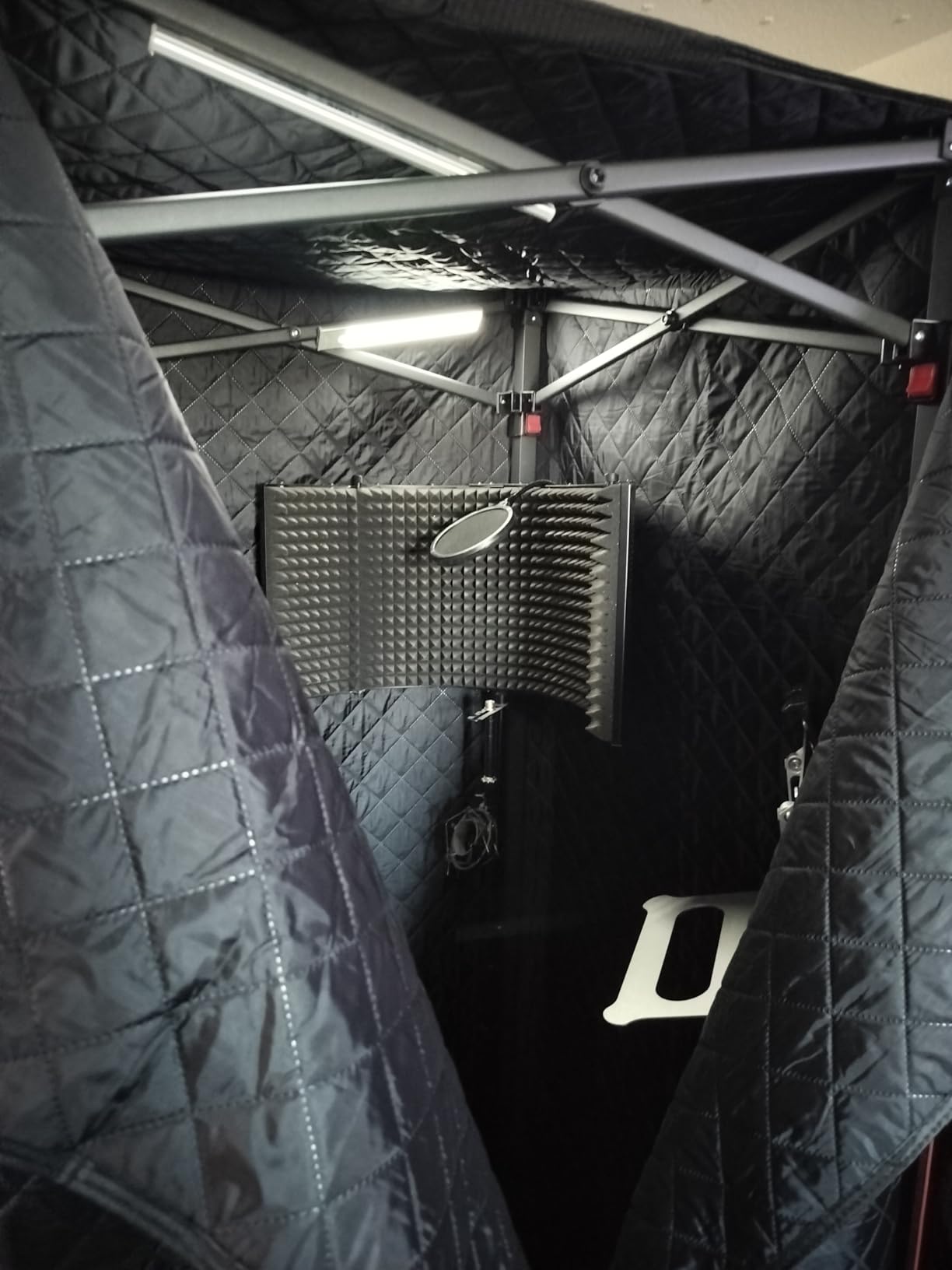 Portable Recording Booth, Foldable with Travel Bag for Echo-Free Studio-Quality Sound, Complete Home Recording Studio Soundproof Vocal Booth Ideal for Voiceovers, Podcasts and Music customer photo 1