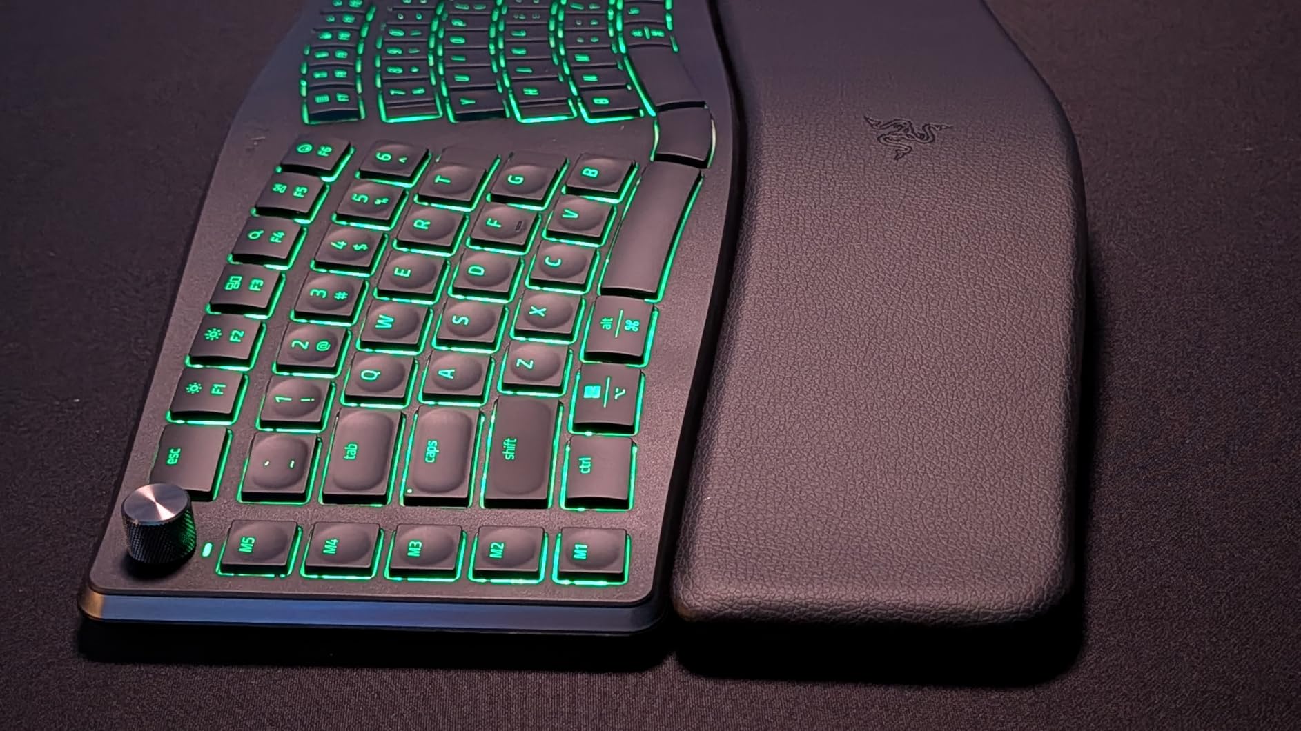 Razer Pro Type Ergo Wireless Split Ergonomic RGB Keyboard - Adjustable Tilt, Wrist Rest, Natural Typing, Multi Device Connectivity (2.4 GHz, Bluetooth, USB Type C), Windows/Mac Compatible - Black customer photo 1