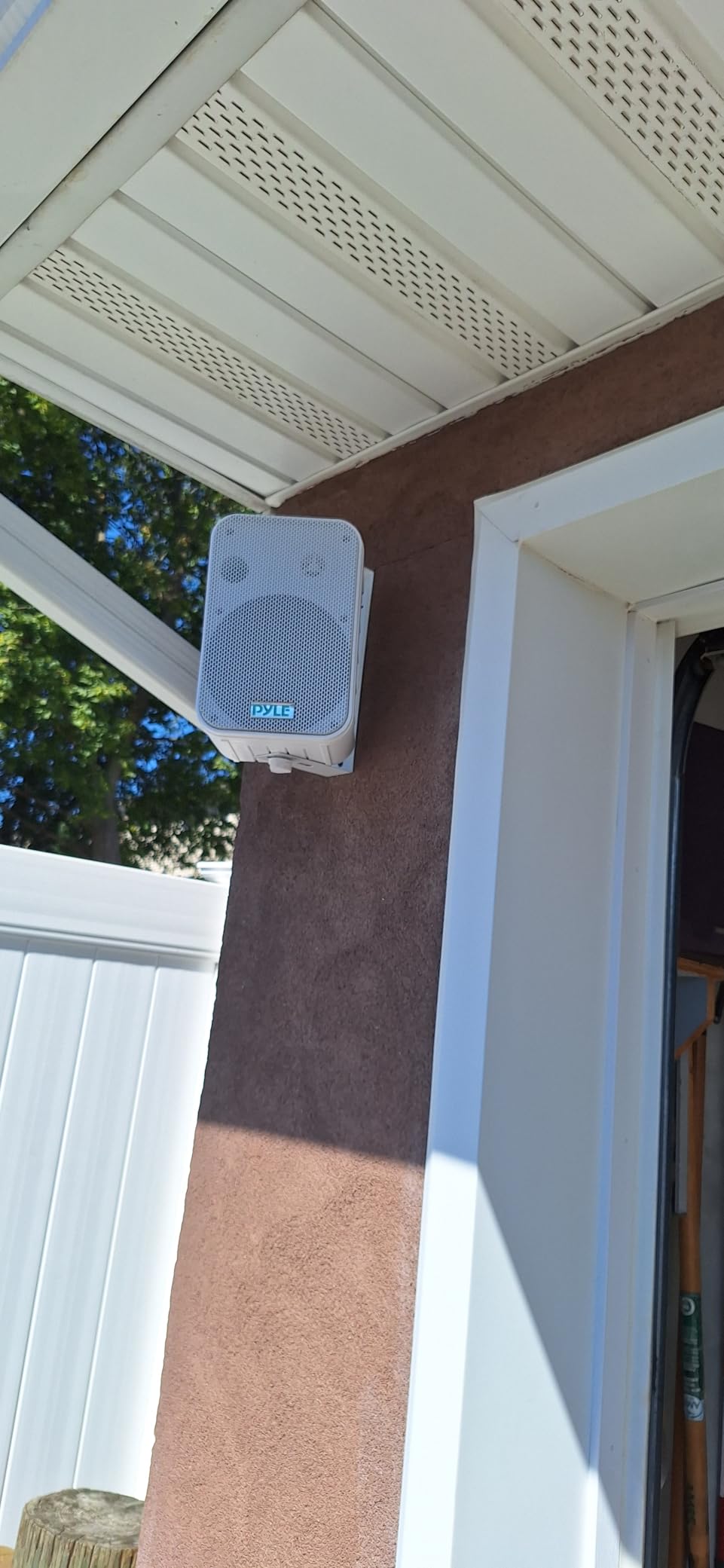 Dual Waterproof Outdoor Speaker System - 6.5 Inch Pair of Weatherproof Wall/Ceiling Mounted Speakers Heavy Duty Universal Mount - Pyle PDWR50B (Black) customer photo 2