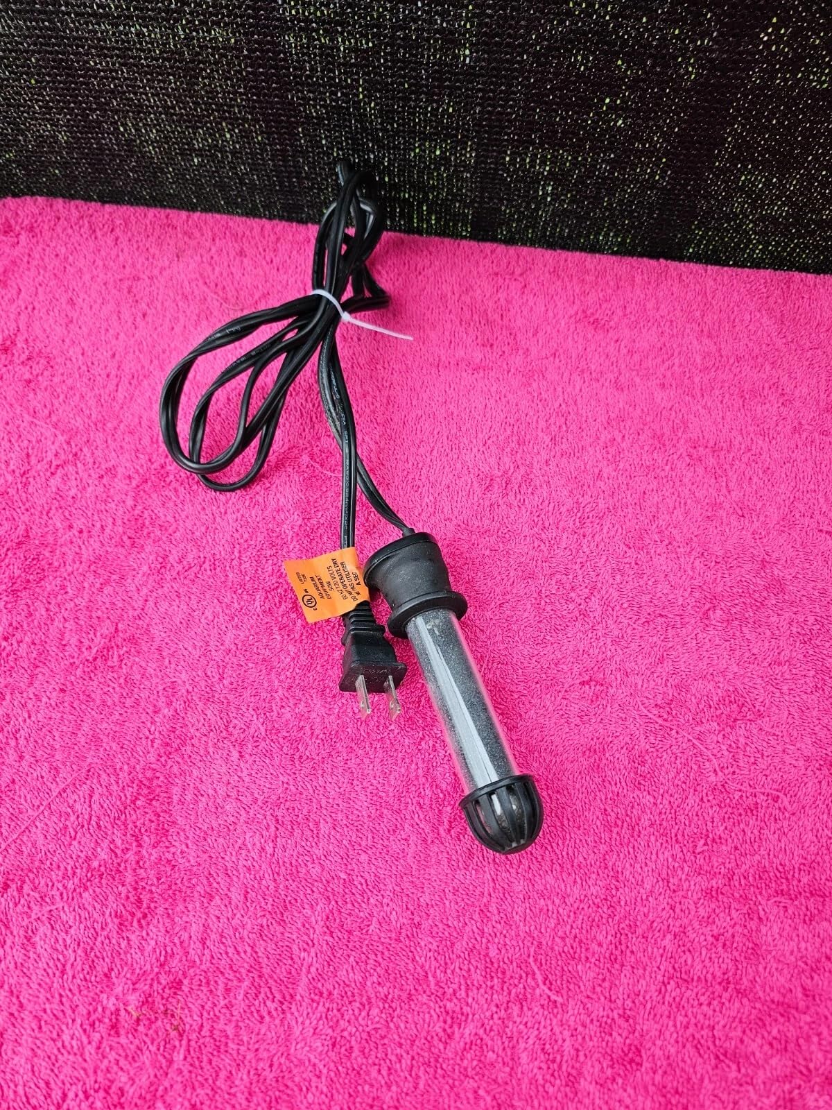 Tetra 26446 HT Submersible Aquarium Heater With Electronic Thermostat, 100-Watt, 10-30 Gallon customer photo 1