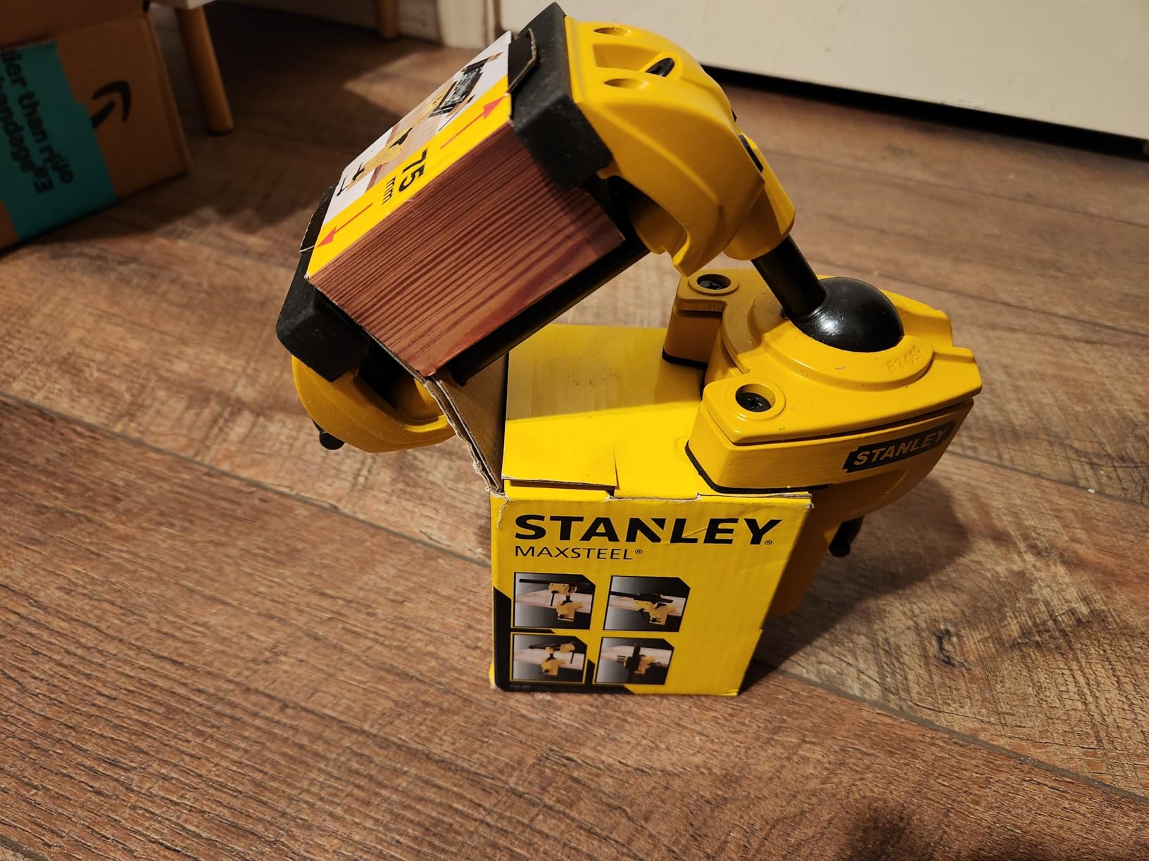 Stanley 1-83-069 MaxSteel Multi Angle Hobby Vice, Yellow/Black customer photo 2