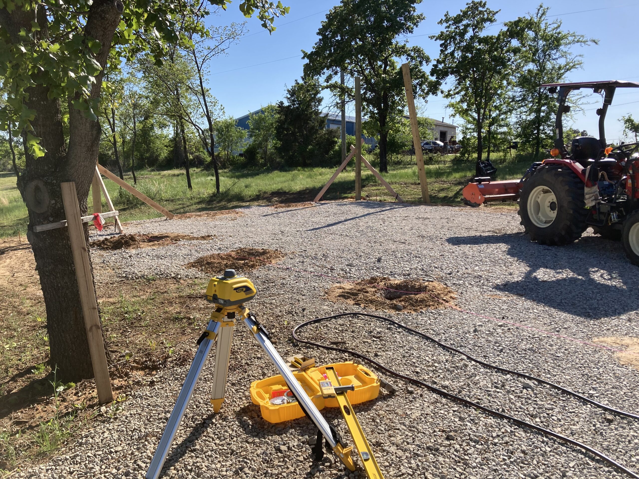 Spectra Precision LL100N-2 Self Leveling Rotary Laser Kit with HR320 Receiver Tripod Entry Level - System Case - Grade Rod (Inches) ±1/8 in Accuracy, 1,150 ft Range, Rugged Jobsite Performance customer photo 2