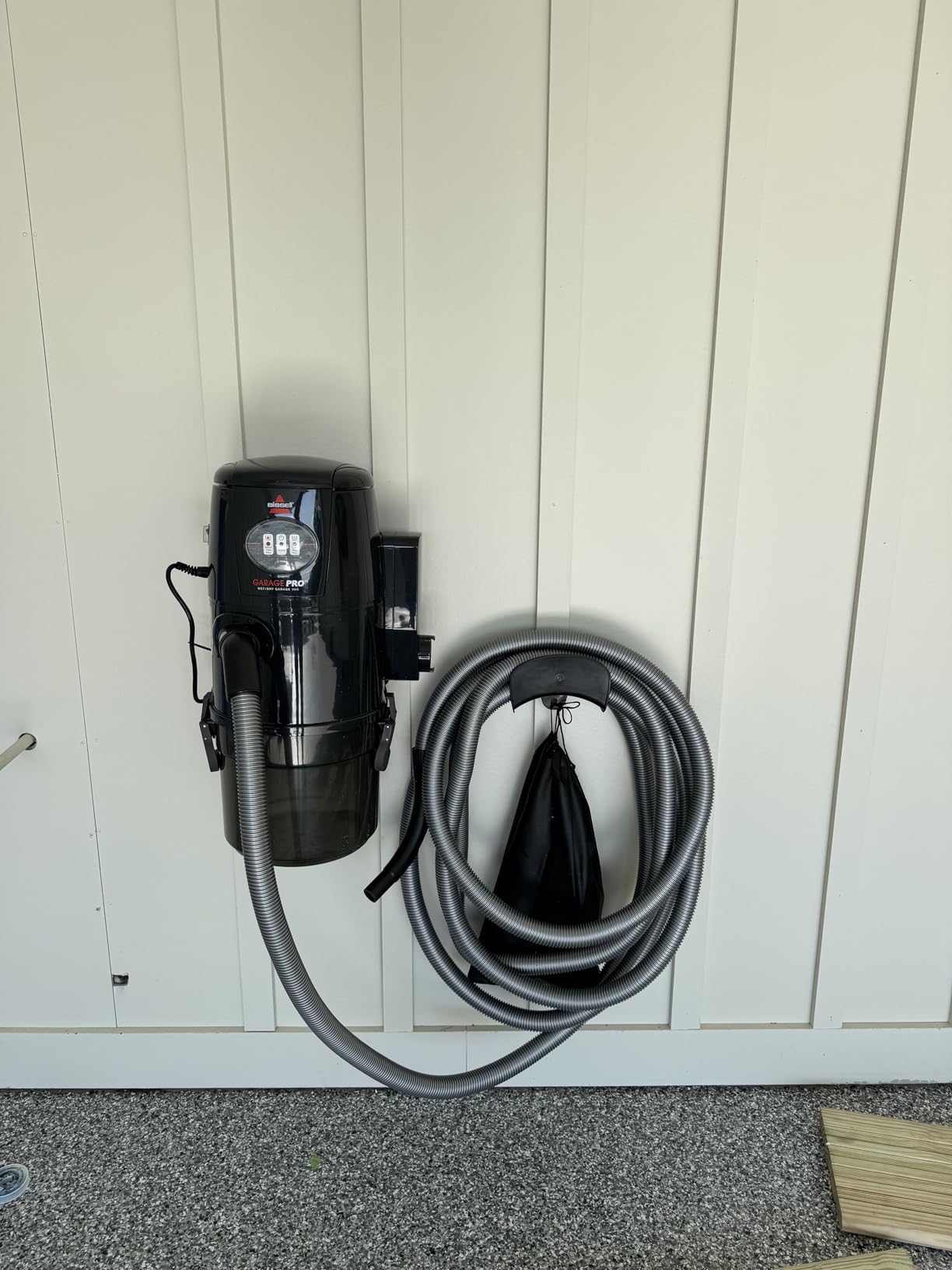 BISSELL Garage Pro Wall-Mounted Wet Dry Car Vacuum/Blower With Auto Tool Kit customer photo 1