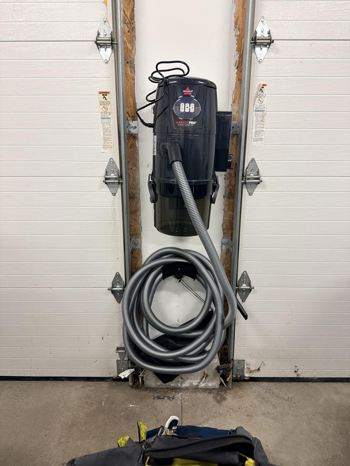 BISSELL Garage Pro Wall-Mounted Wet Dry Car Vacuum/Blower With Auto Tool Kit customer photo 2