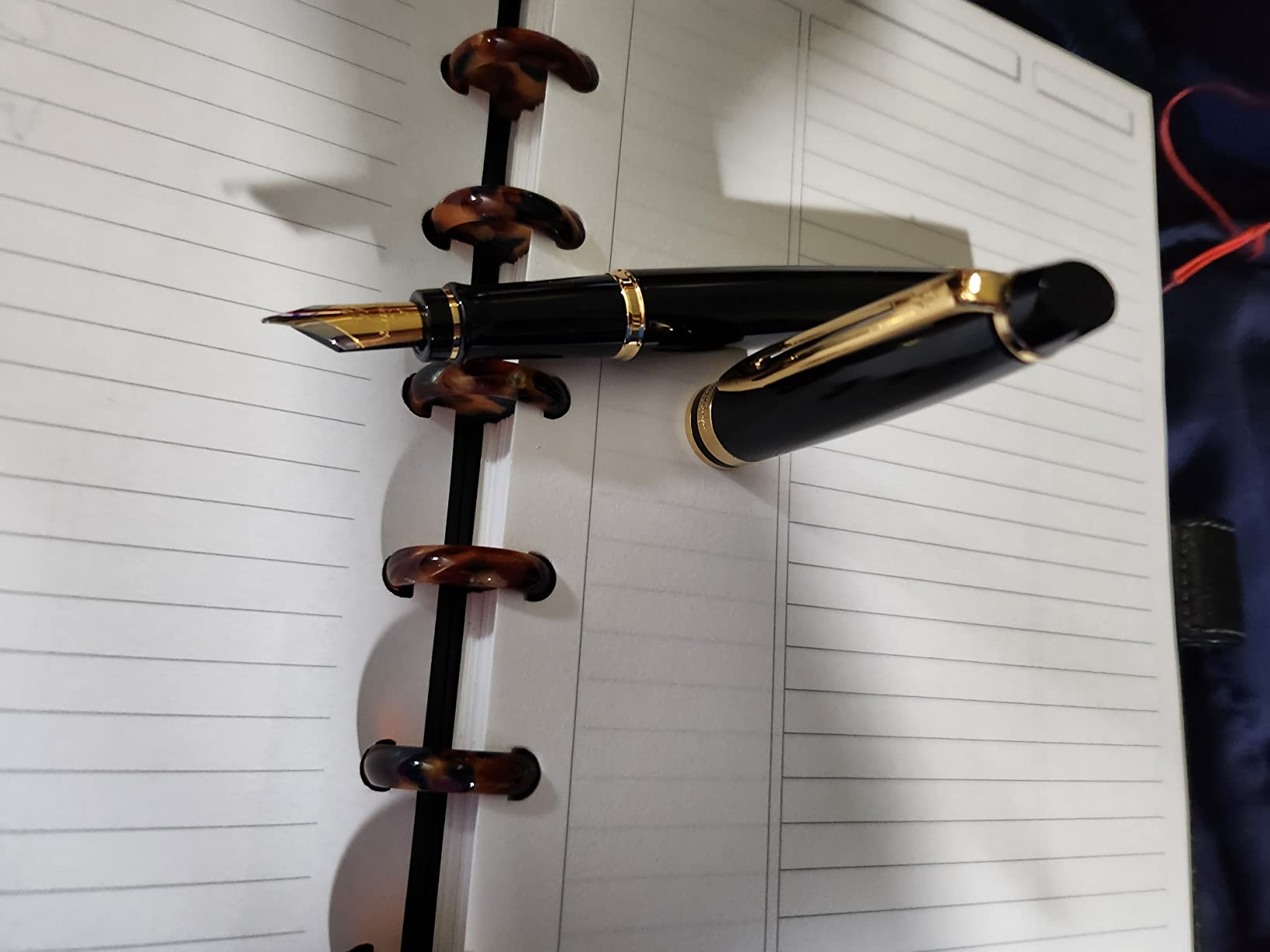 Waterman Expert Fountain Pen, Gloss Black with 23k Gold Trim, Fine Nib, 1 Count - Luxury Writing, Includes Gift Box customer photo 2