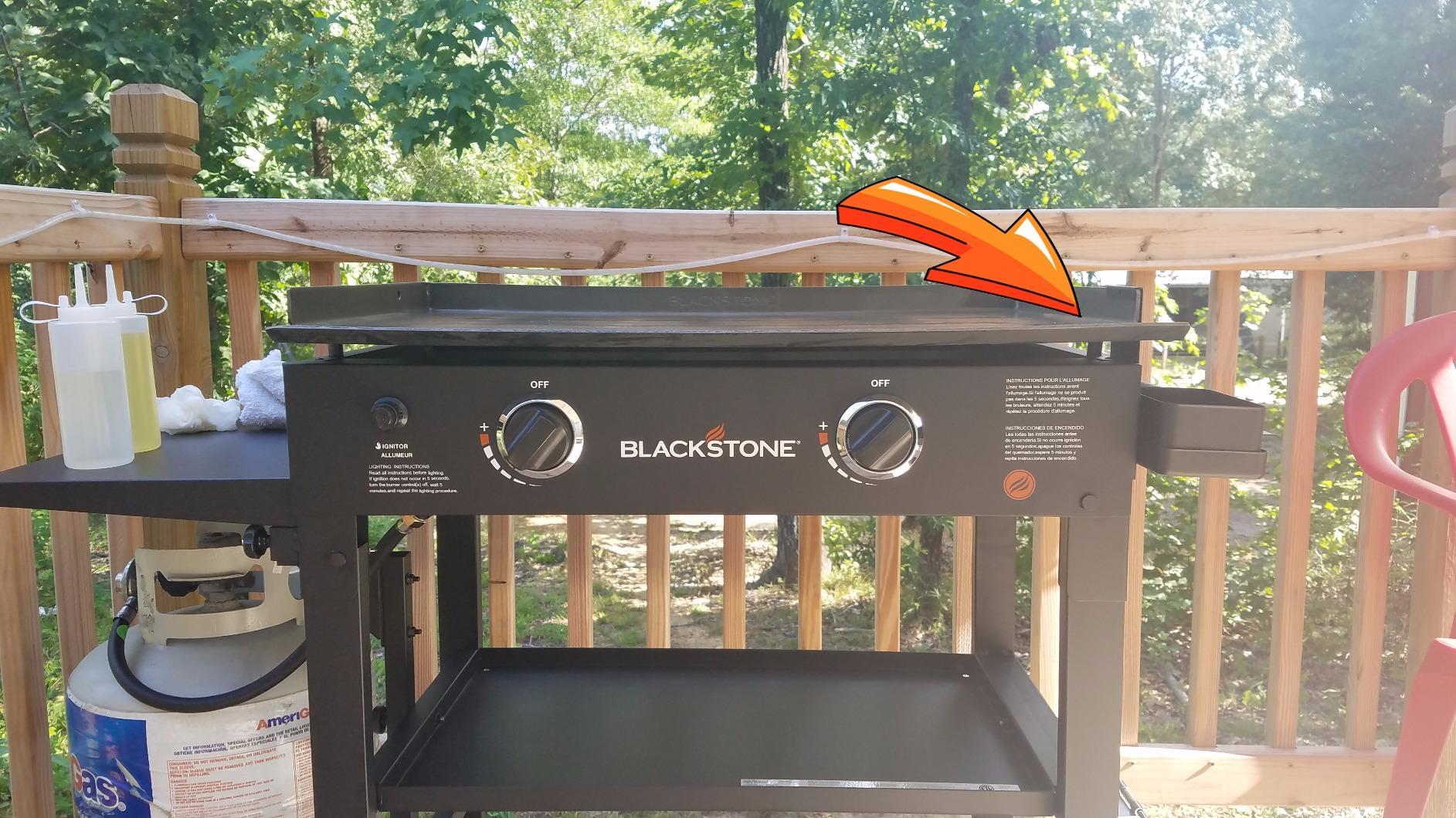 Blackstone Flat Top Gas Grill Griddle 2 Burner Propane Fuelled Rear Grease Management System, 1517, Outdoor Griddle Station for Camping, 28 inch customer photo 2