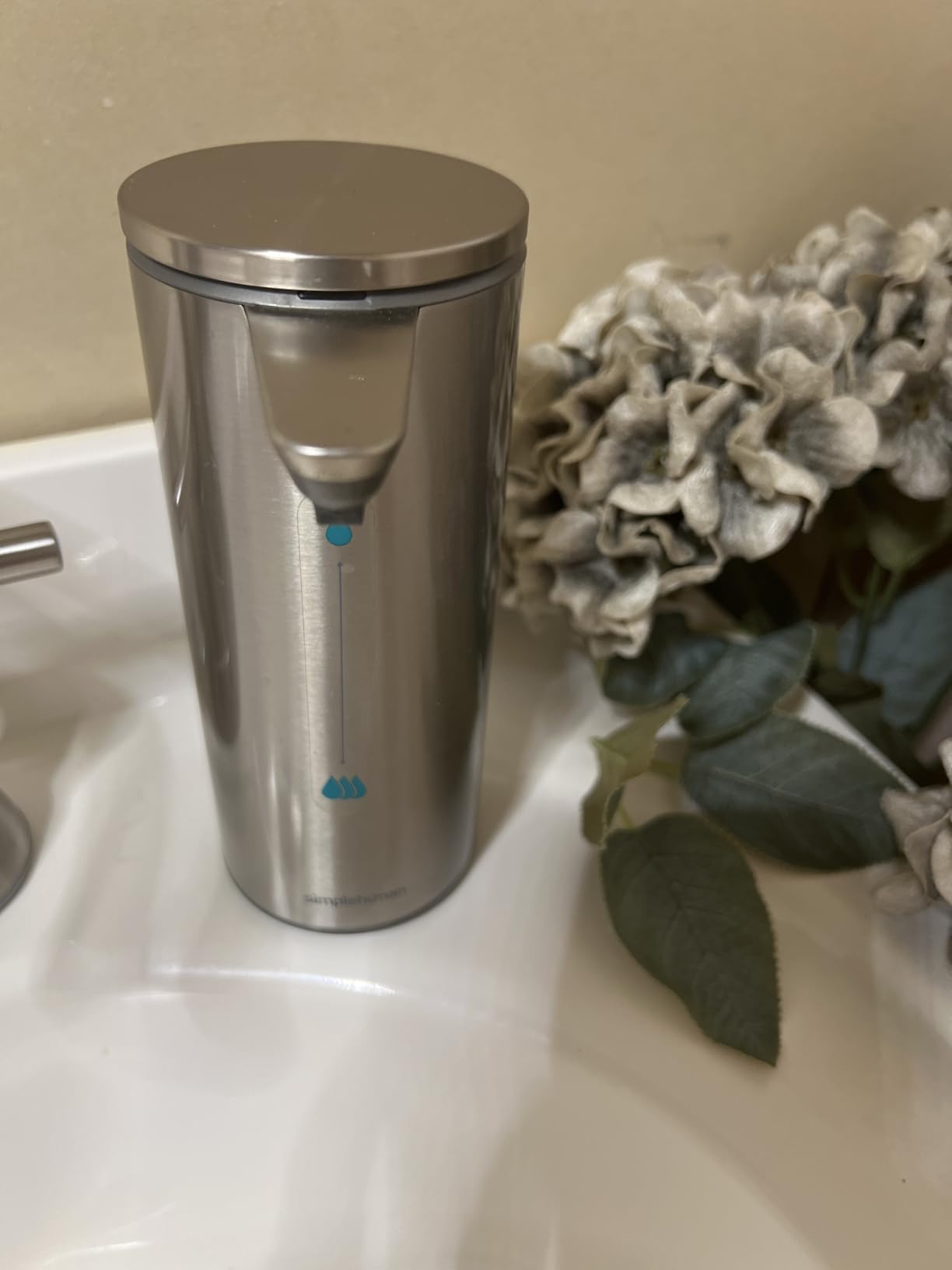 simplehuman 8 oz. Touch-Free Sensor Liquid Soap Pump Dispenser with Soap Sample, Brushed Nickel customer photo 2