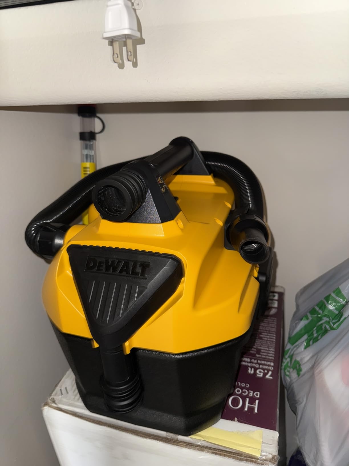 DEWALT 20V MAX Cordless Shop Vac, Wet Dry Vacuum Cleaner, Portable 2 Gallon Wet Dry Vac with HEPA Filter customer photo 1