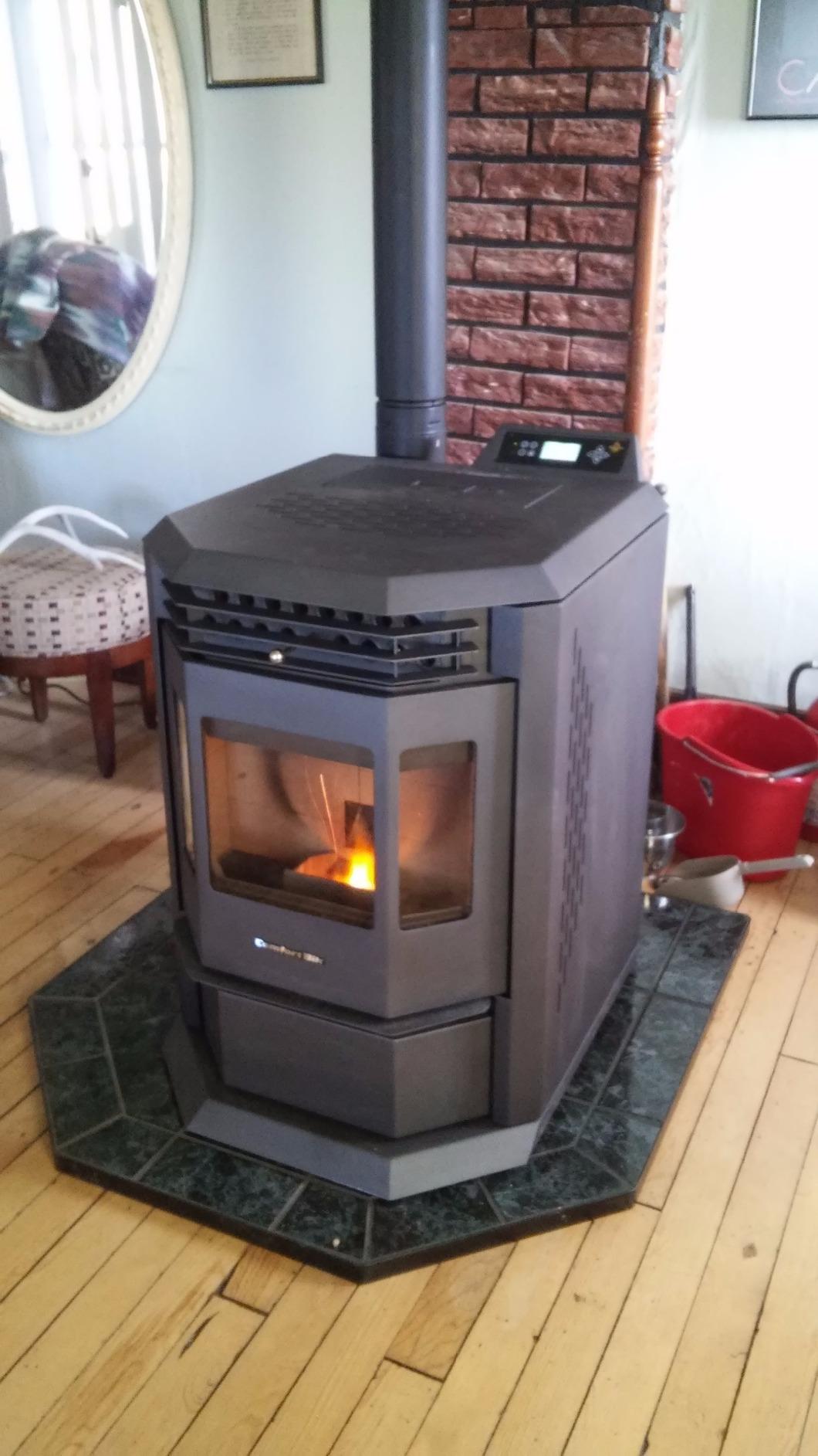 Comfortbilt Wood Pellet Stove HP22 2,800 Sq Ft. Pellet Fuel EPA Cert. 55 Pound Hopper customer photo 3