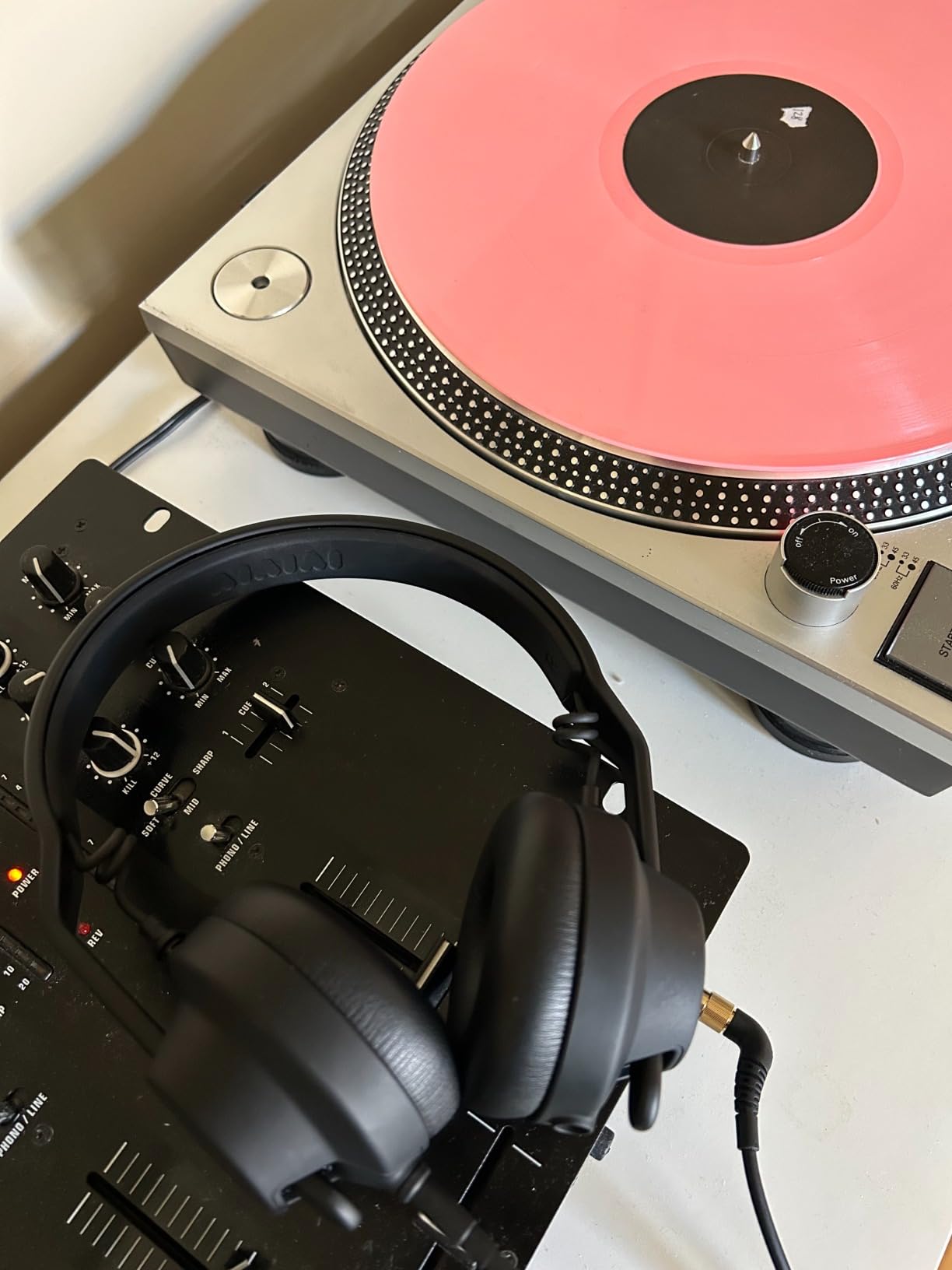 AIAIAI TMA-2 DJ - Professional On Ear DJ Headphones with Punchy Bass, Durable Construction and High Sound Isolation Ear Pads customer photo 1