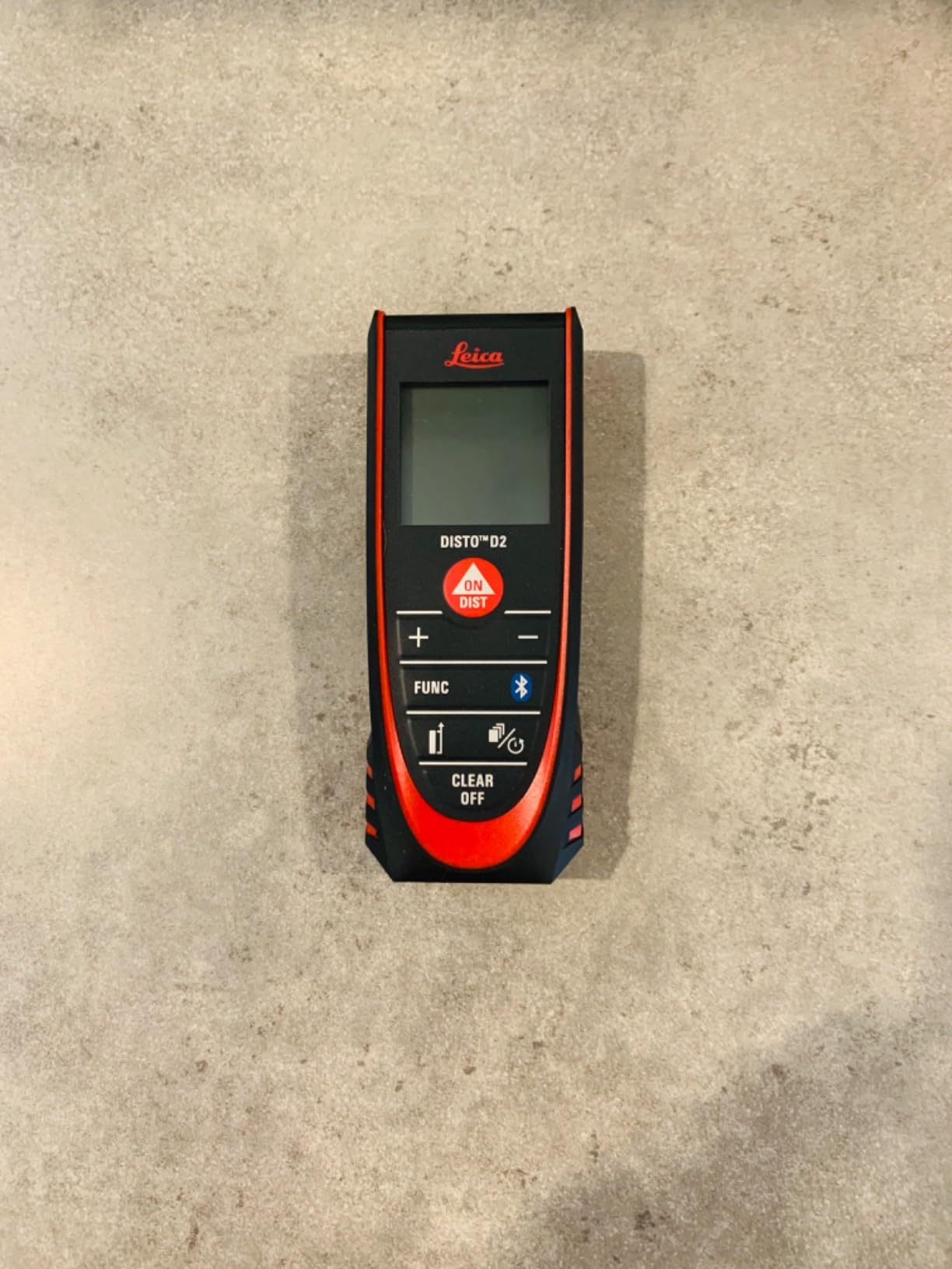 Leica Geosystems DISTO D2 New 330ft Laser Distance Measure with Bluetooth 4.0, Black/Red, 1.7 x 1 x 4.6 inches customer photo 2