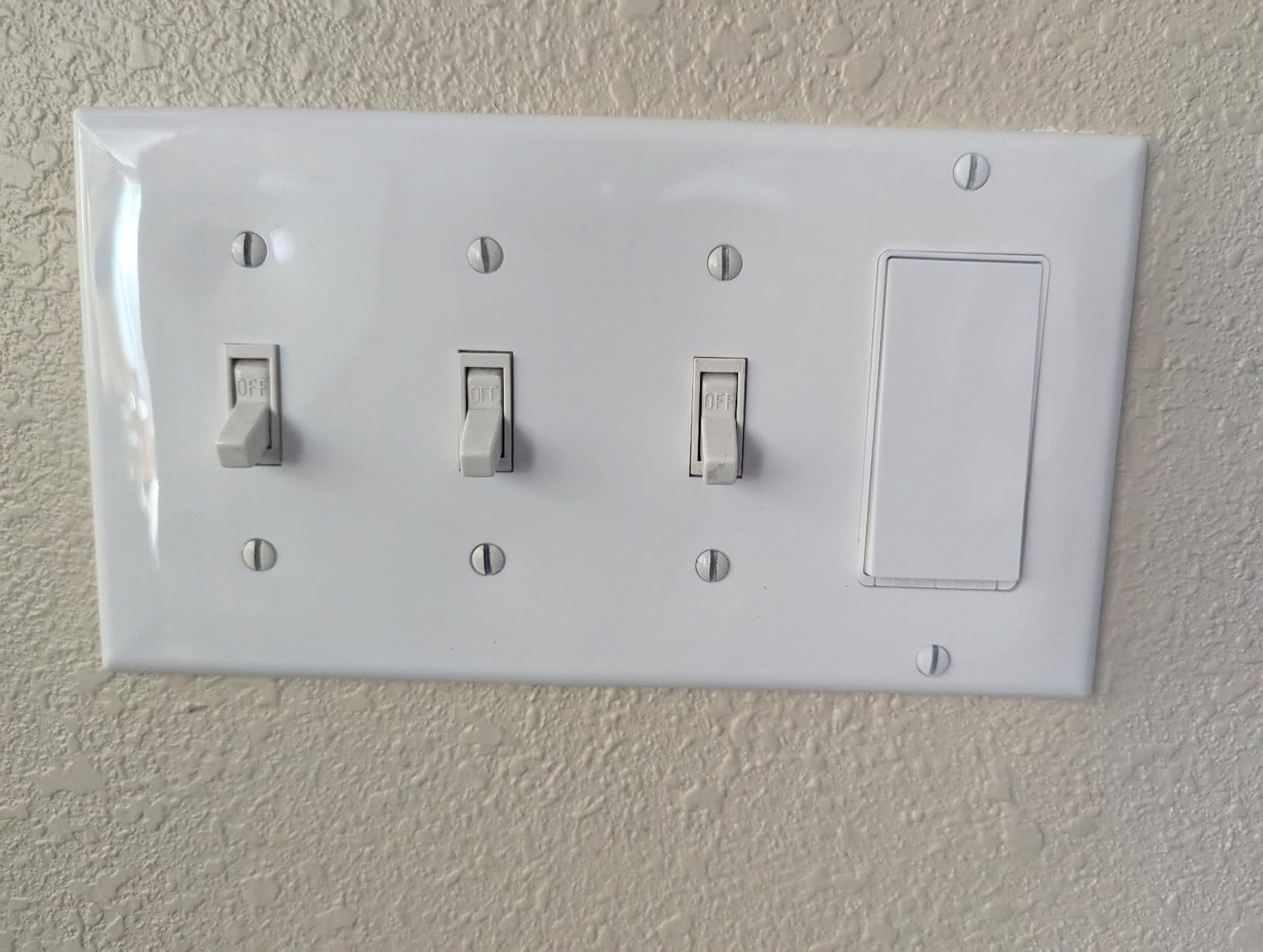 Kasa Smart Light Switch HS200, Single Pole, Needs Neutral Wire, 2.4GHz Wi-Fi Light Switch Works with Google Home, UL Certified, No Hub Required, White customer photo 1